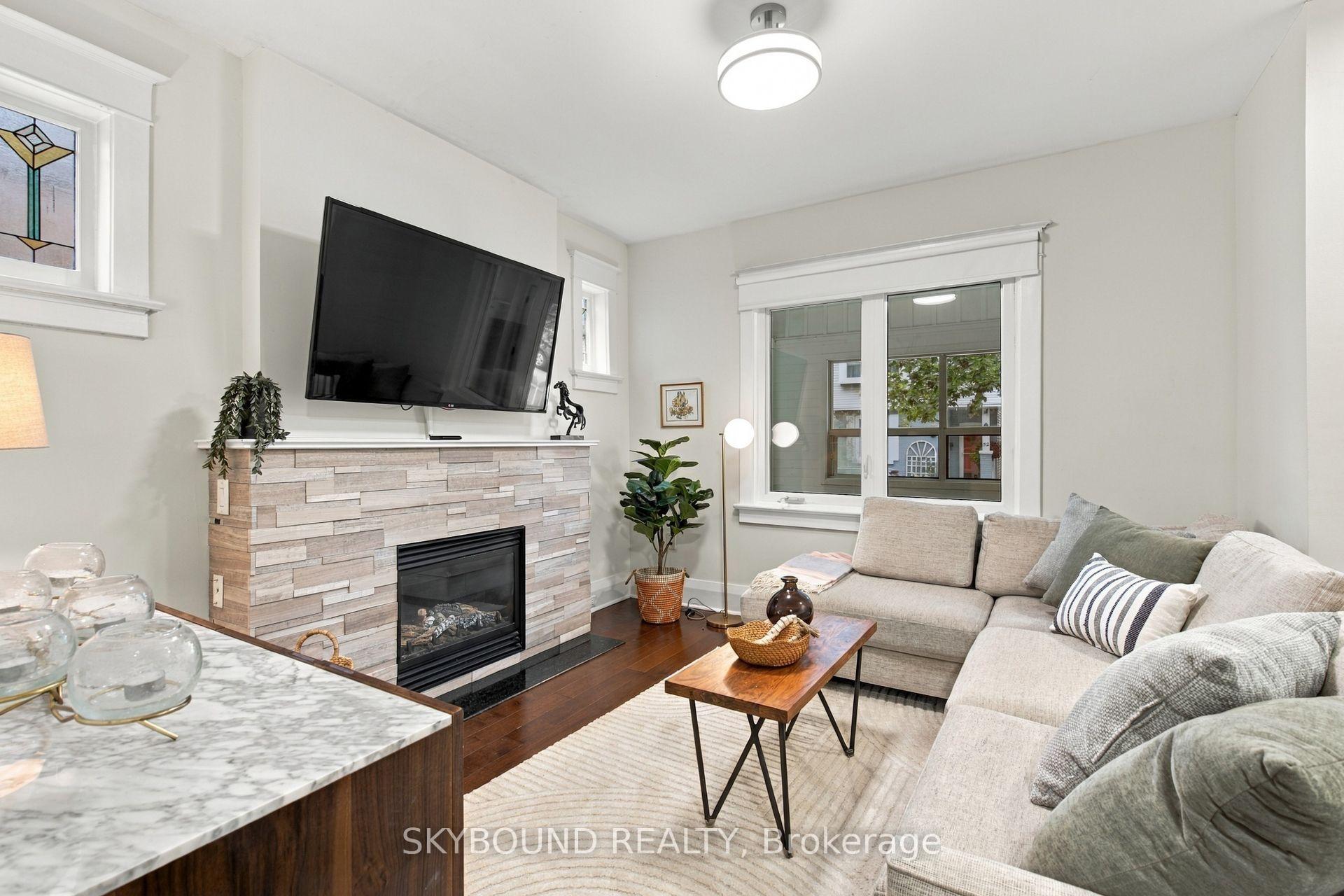 Photo 10 of 45 Westlake Avenue, Toronto, East End-Danforth — HOMEH