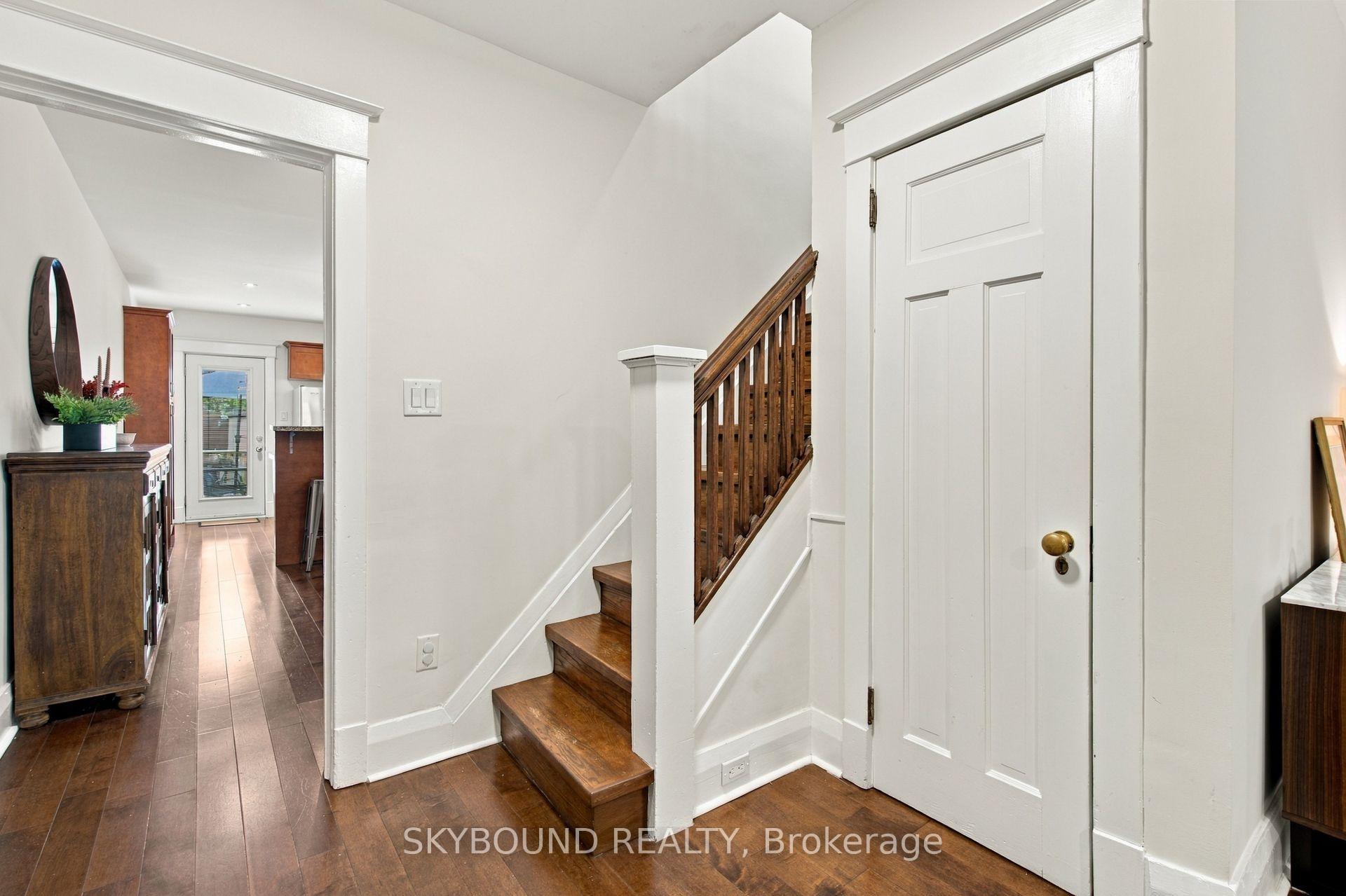 Photo 12 of 45 Westlake Avenue, Toronto, East End-Danforth — HOMEH