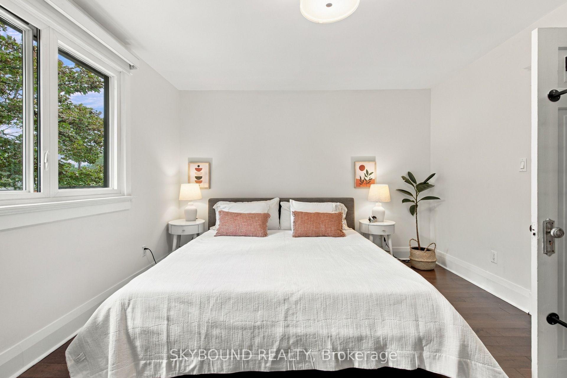 Photo 14 of 45 Westlake Avenue, Toronto, East End-Danforth — HOMEH