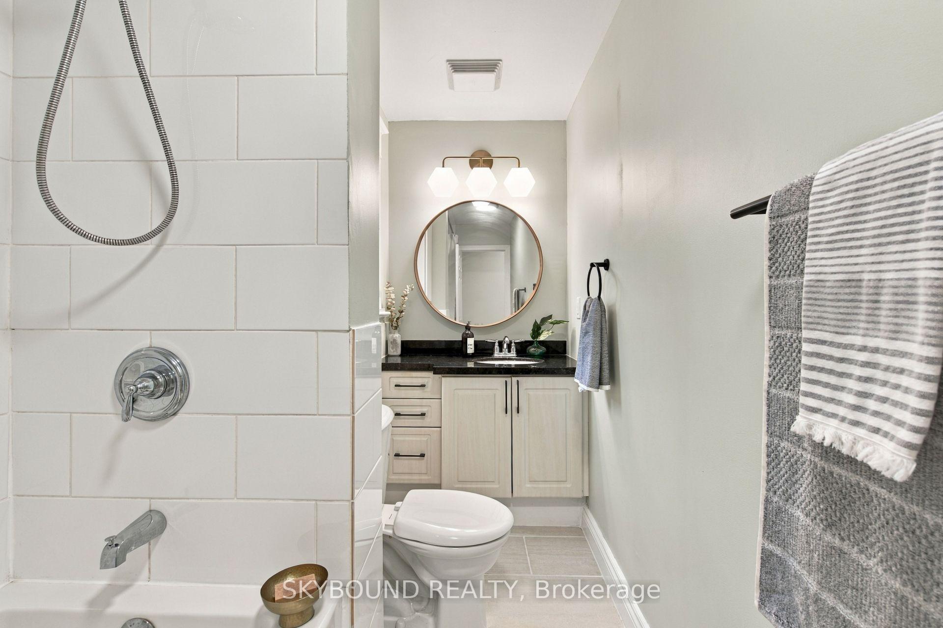 Photo 19 of 45 Westlake Avenue, Toronto, East End-Danforth — HOMEH