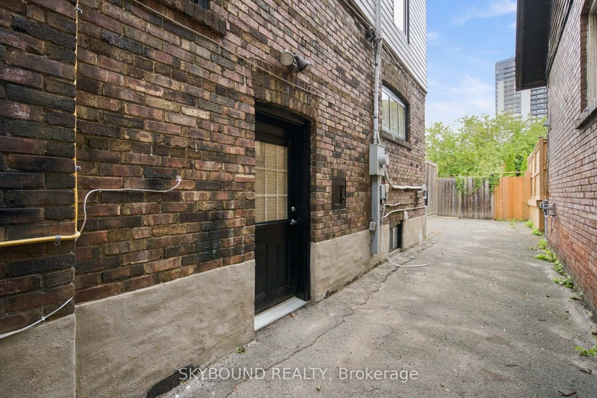 Photo 29 of 45 Westlake Avenue, Toronto, East End-Danforth — HOMEH