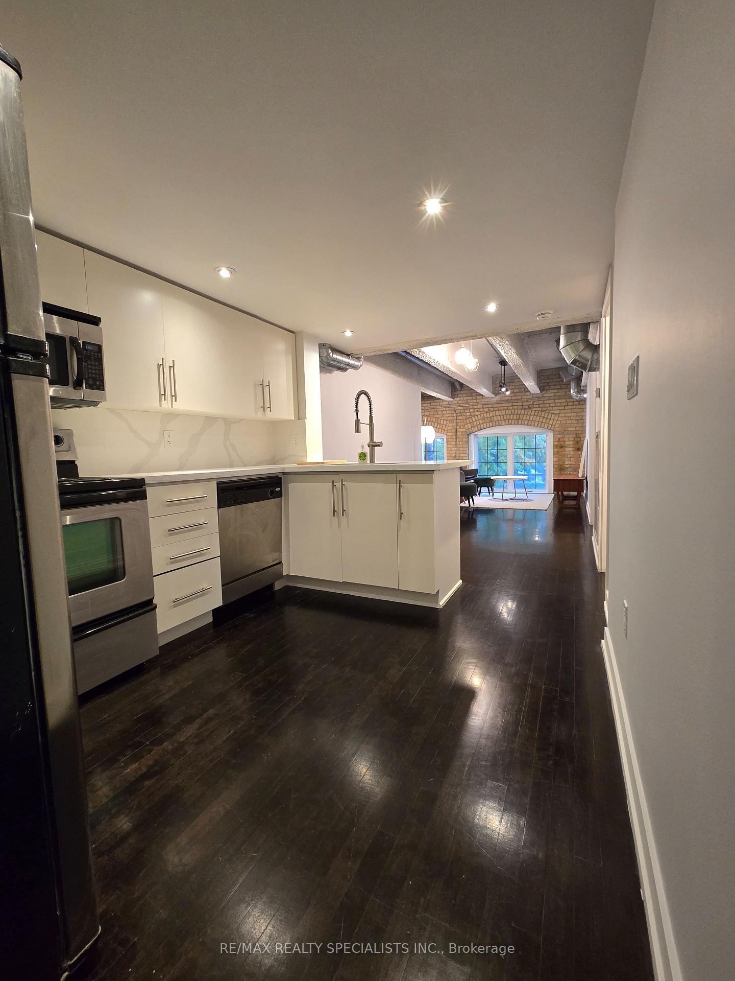 Photo 4 of Unit 201, 1100 Lansdowne Avenue, Toronto, Dovercourt-Wallace Emerson-Junction — HOMEH
