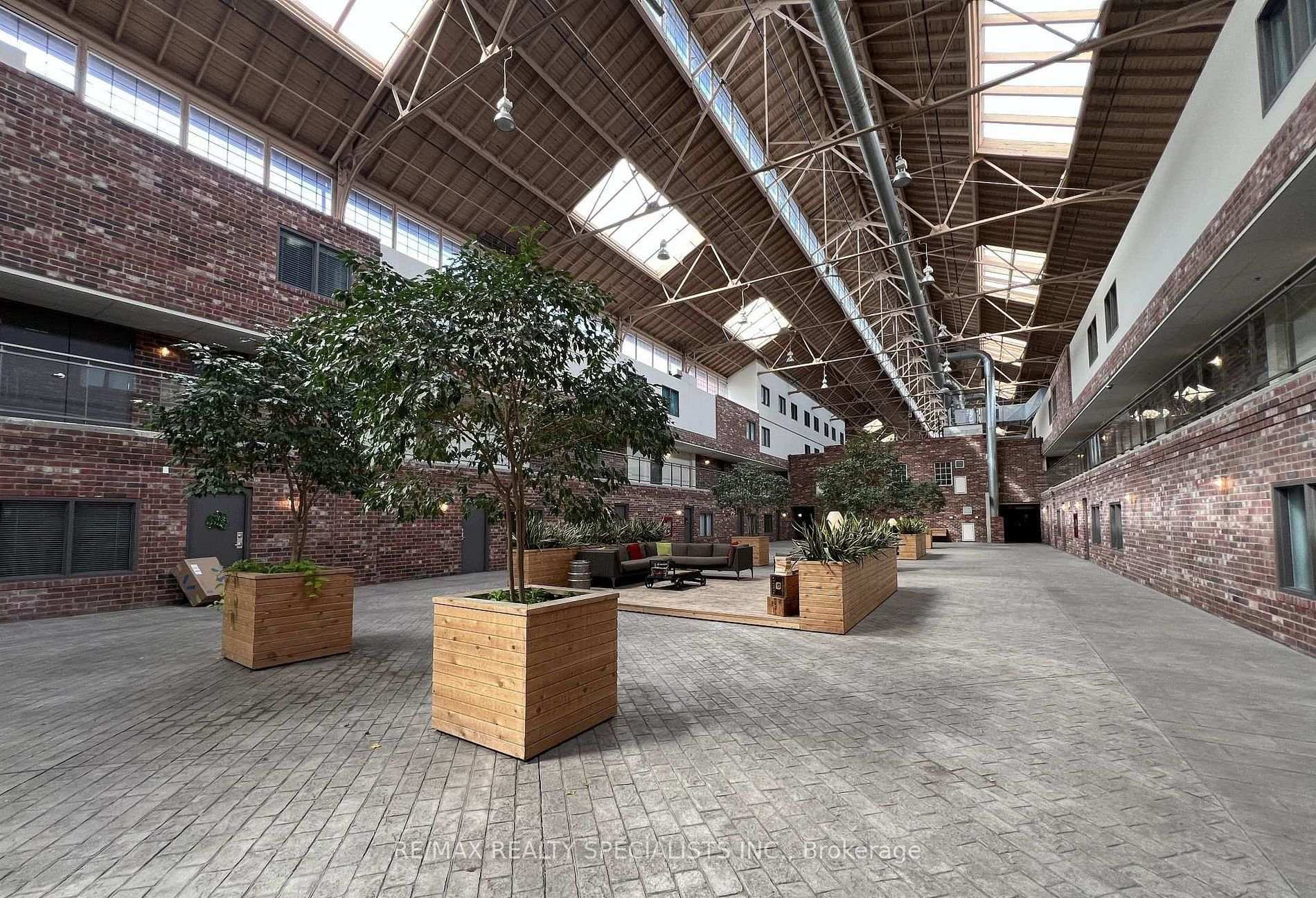 Photo 15 of Unit 201, 1100 Lansdowne Avenue, Toronto, Dovercourt-Wallace Emerson-Junction — HOMEH