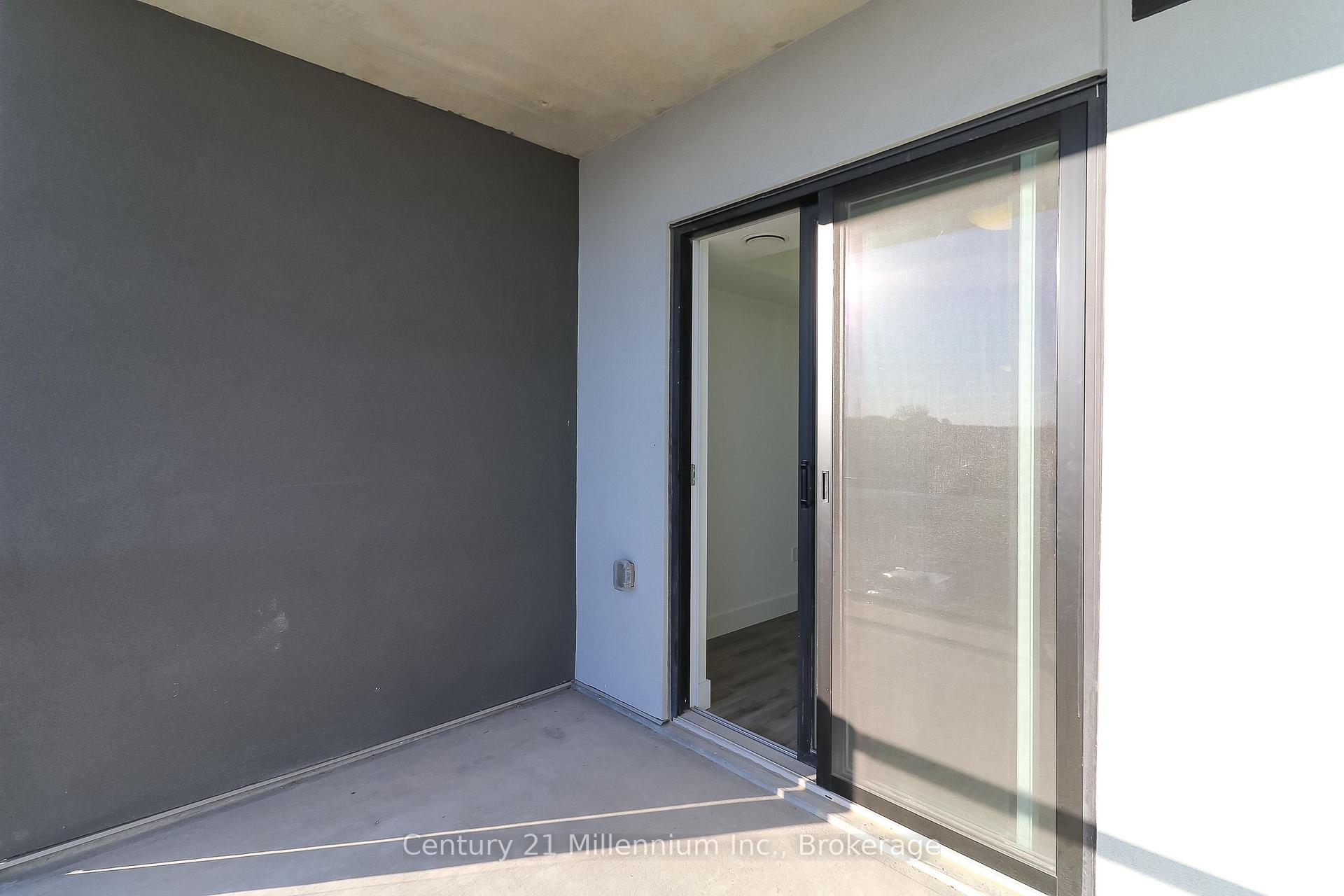Photo 4 of Unit 306, 4 Kimberly Lane, Collingwood — HOMEH