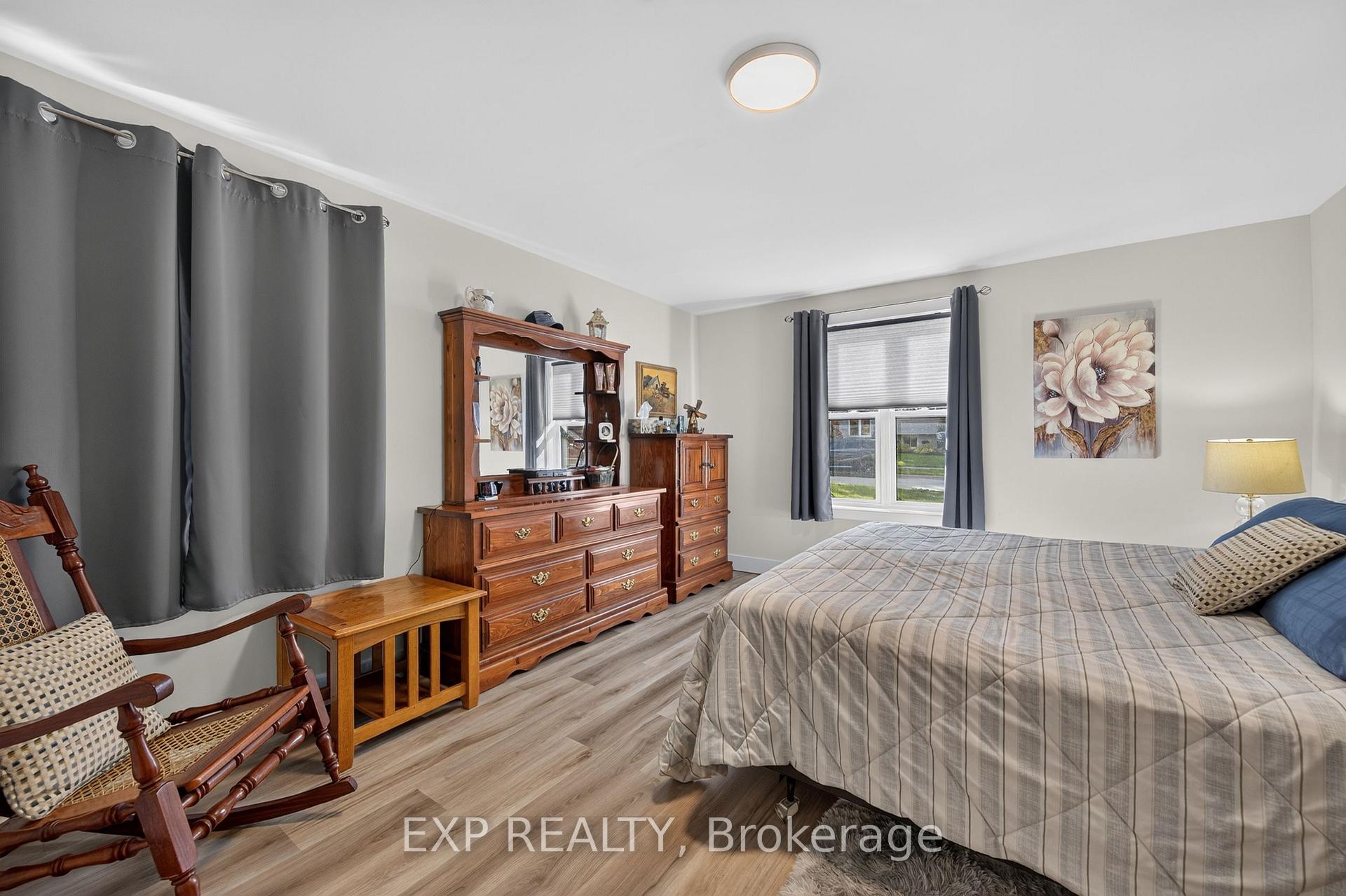 Photo 16 of 481 Gold Street, Warwick, Watford — HOMEH