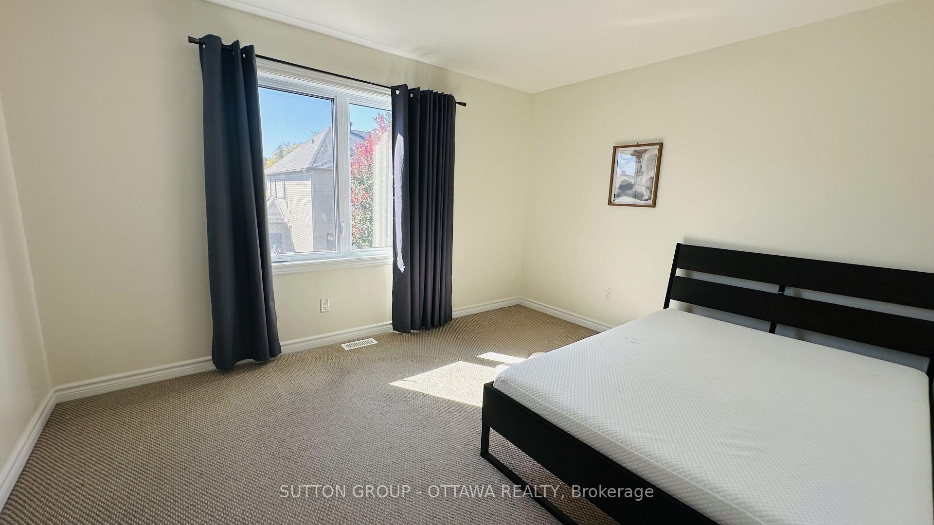 Photo 10 of 608 Clearbrook Drive, Ottawa, Barrhaven - Strandherd — HOMEH