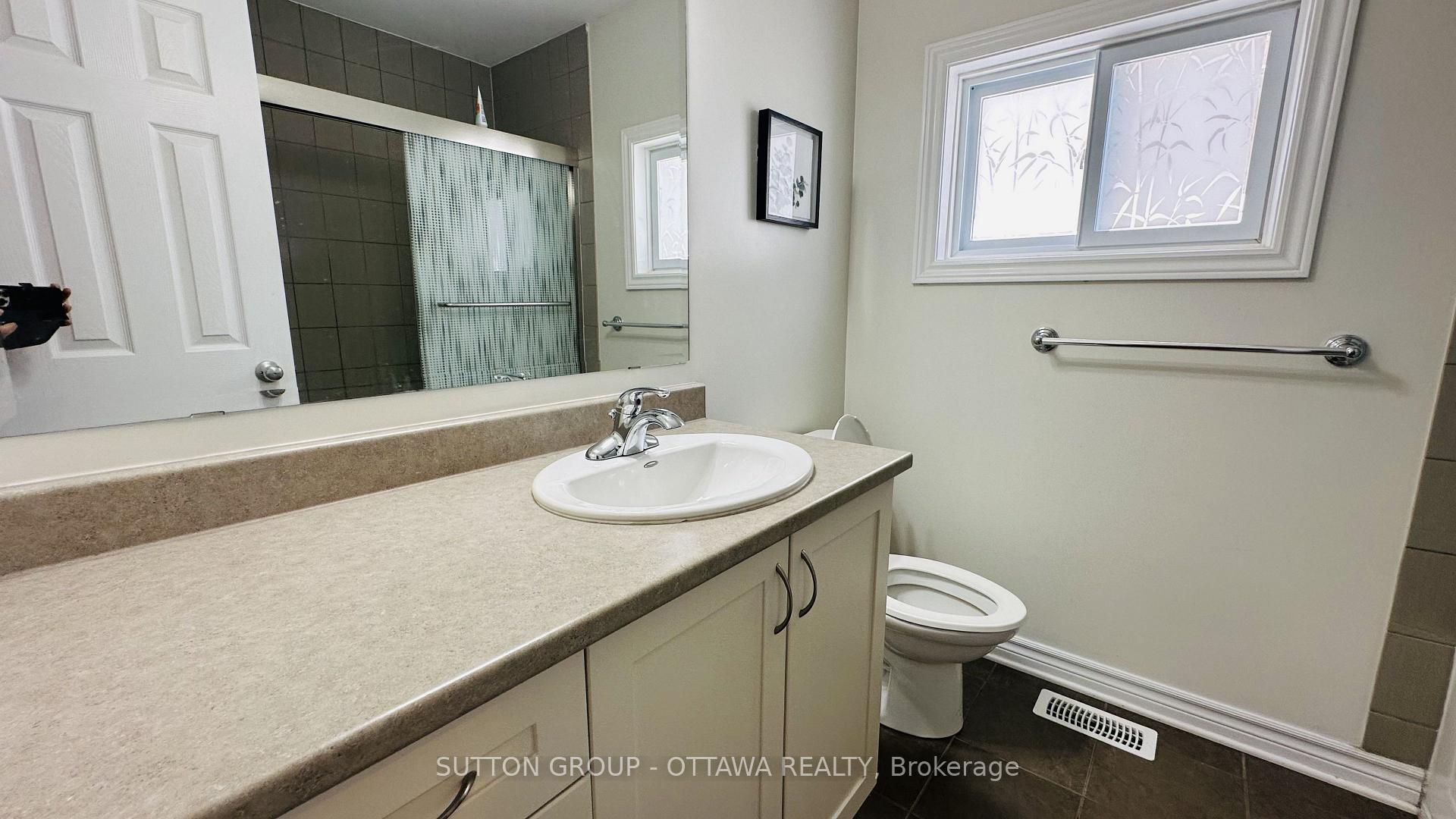 Photo 14 of 608 Clearbrook Drive, Ottawa, Barrhaven - Strandherd — HOMEH