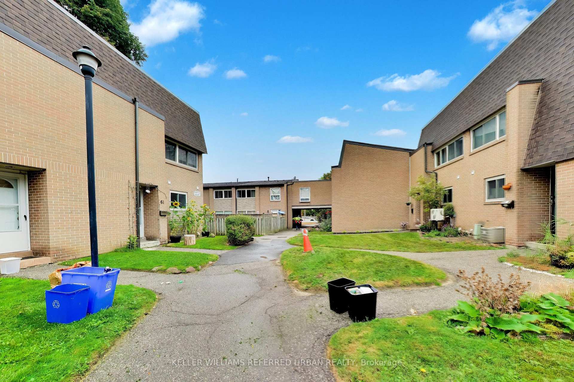 Photo 5 of Unit 62, 1235 Radom Street, Pickering, Bay Ridges — HOMEH