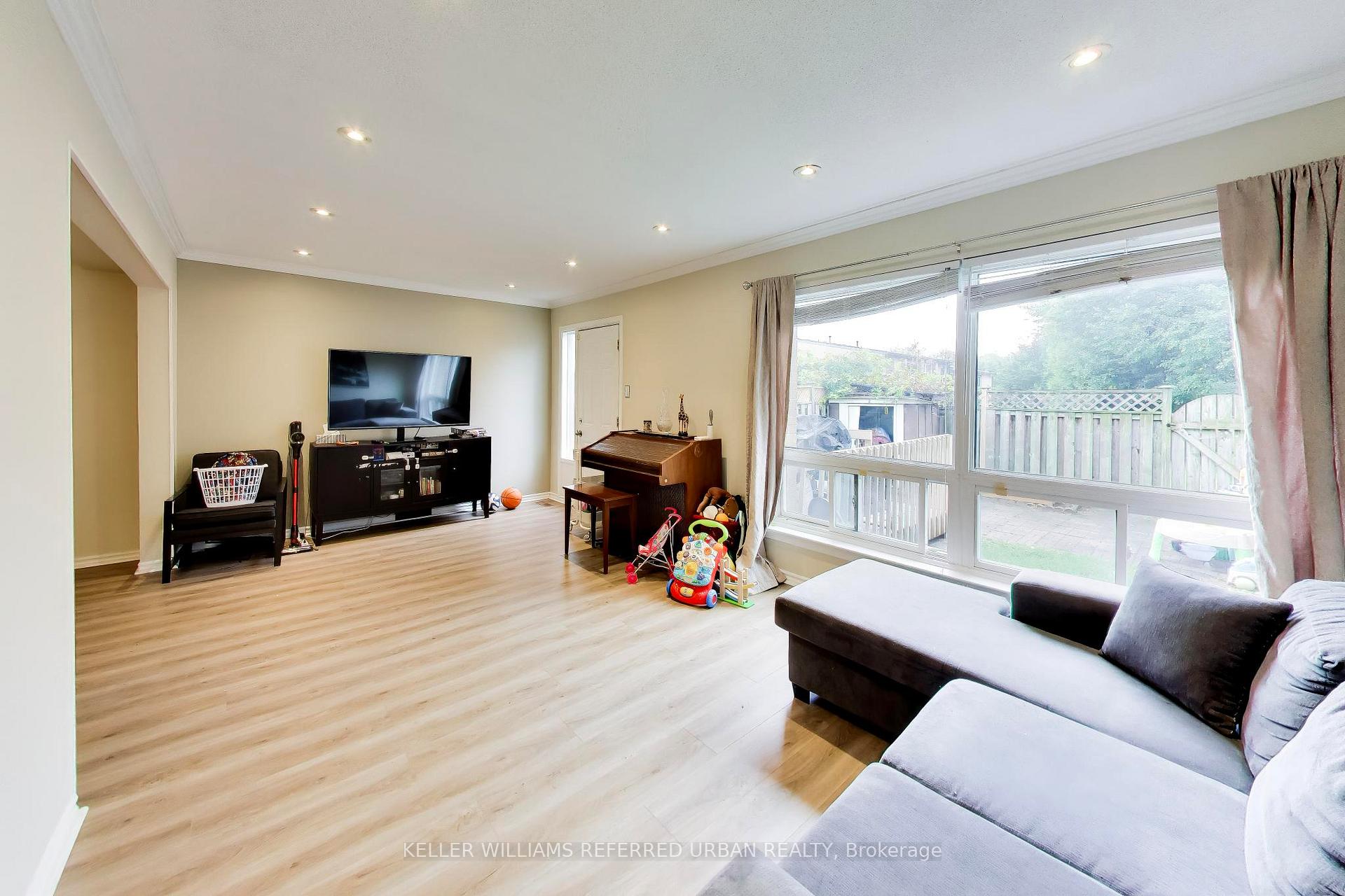 Photo 8 of Unit 62, 1235 Radom Street, Pickering, Bay Ridges — HOMEH