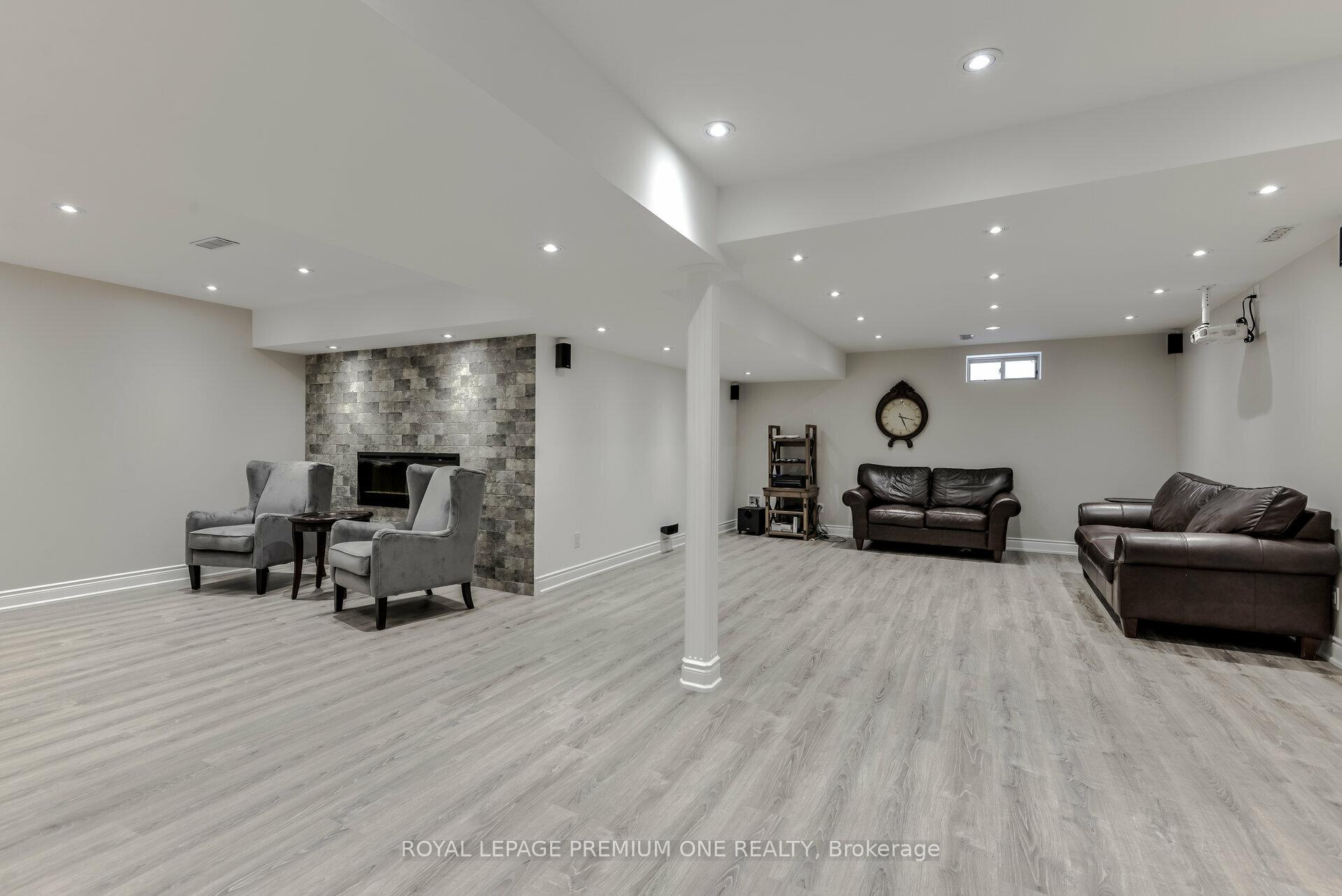 Photo 42 of 107 Headwind Boulevard, Vaughan, Vellore Village — HOMEH