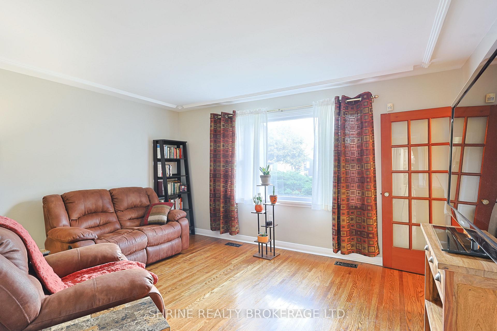 Photo 8 of 227 Sterling Street, London, East C — HOMEH