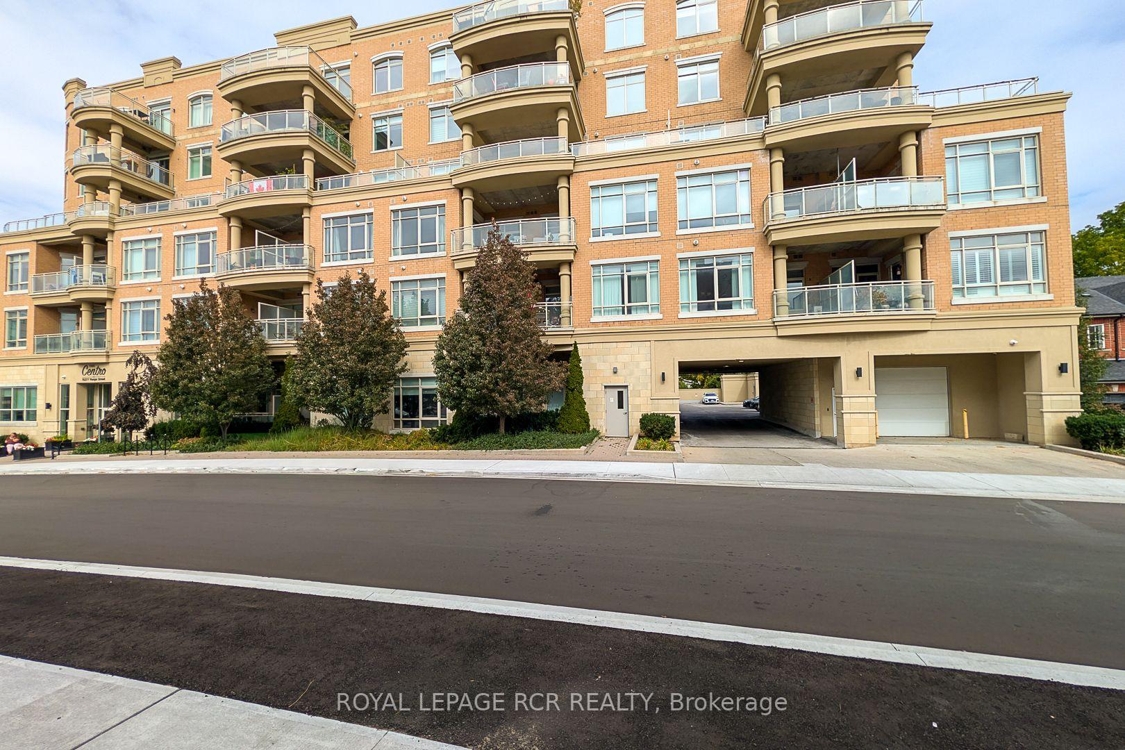 Photo 3 of Unit 707, 15277 Yonge Street, Aurora, Aurora Village — HOMEH