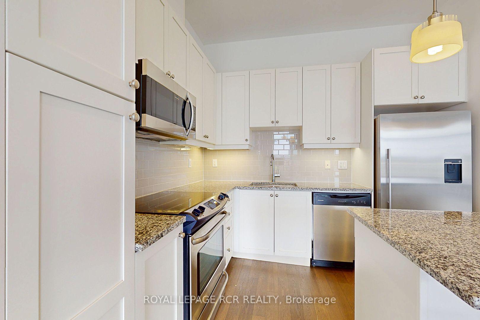 Photo 10 of Unit 707, 15277 Yonge Street, Aurora, Aurora Village — HOMEH