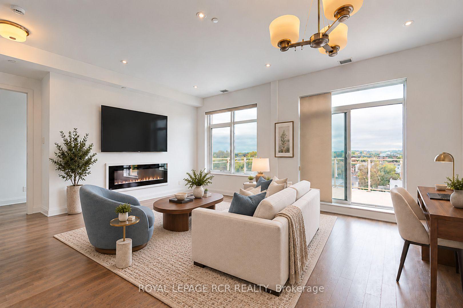 Photo 14 of Unit 707, 15277 Yonge Street, Aurora, Aurora Village — HOMEH