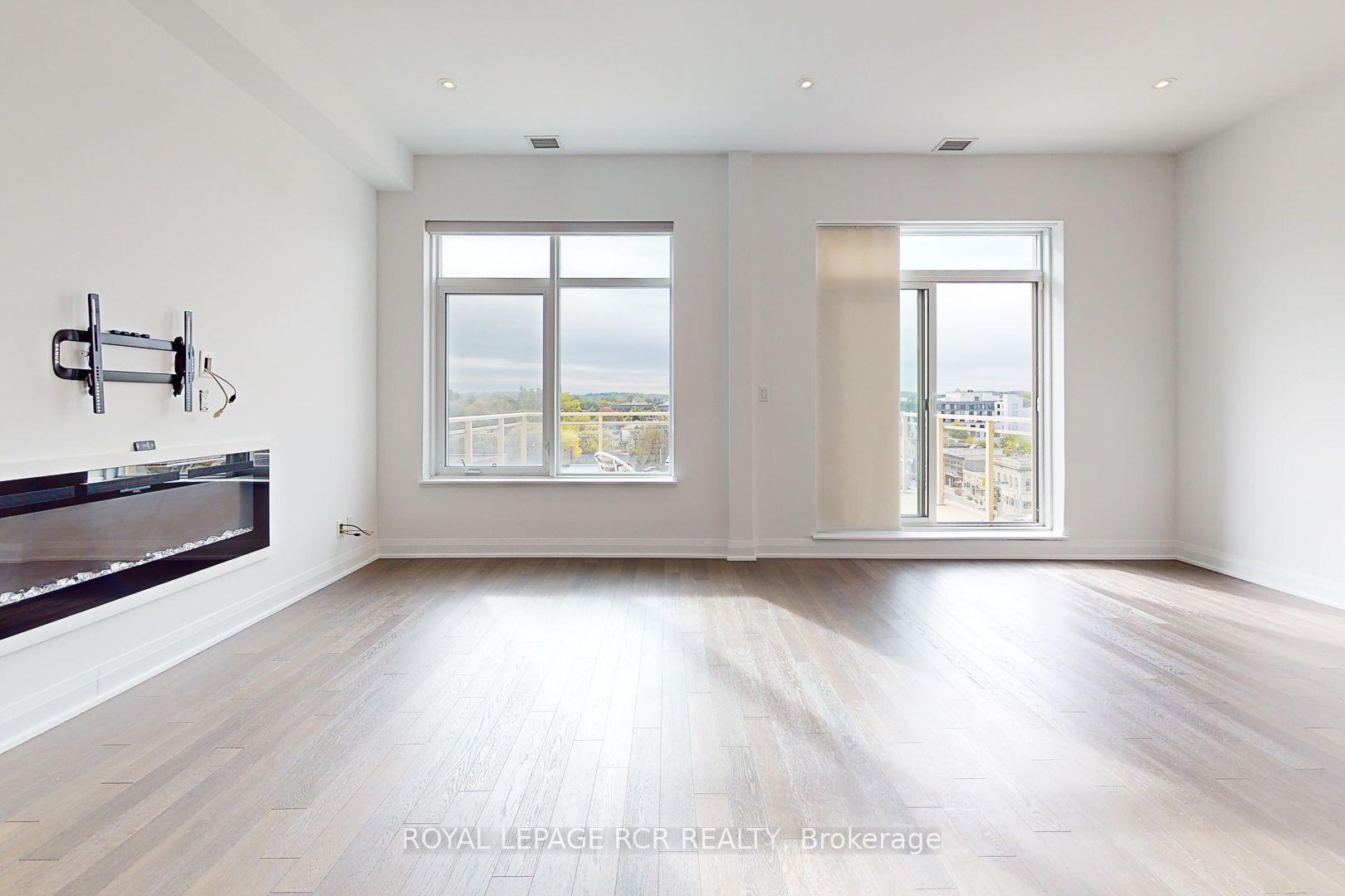 Photo 17 of Unit 707, 15277 Yonge Street, Aurora, Aurora Village — HOMEH