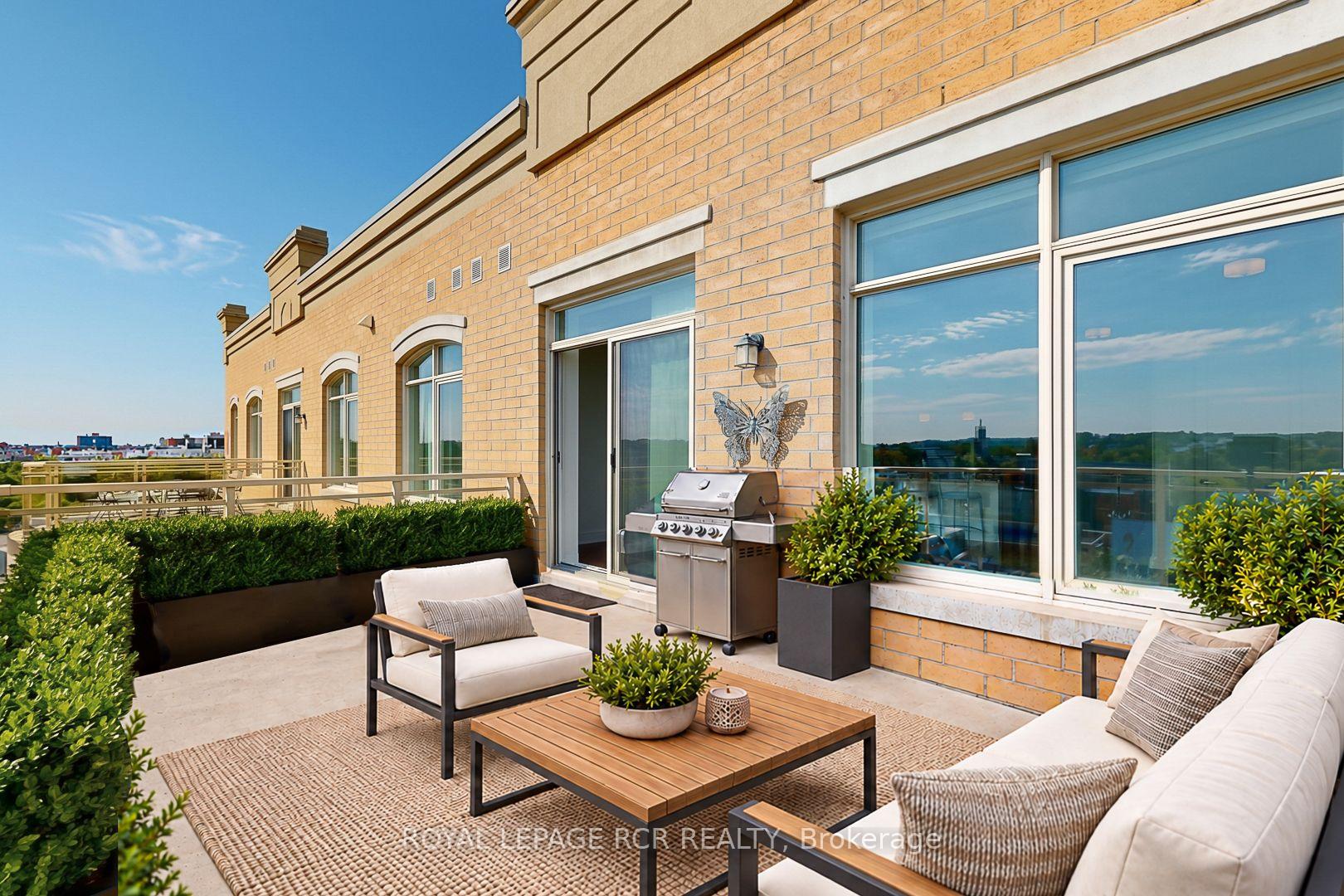 Photo 20 of Unit 707, 15277 Yonge Street, Aurora, Aurora Village — HOMEH