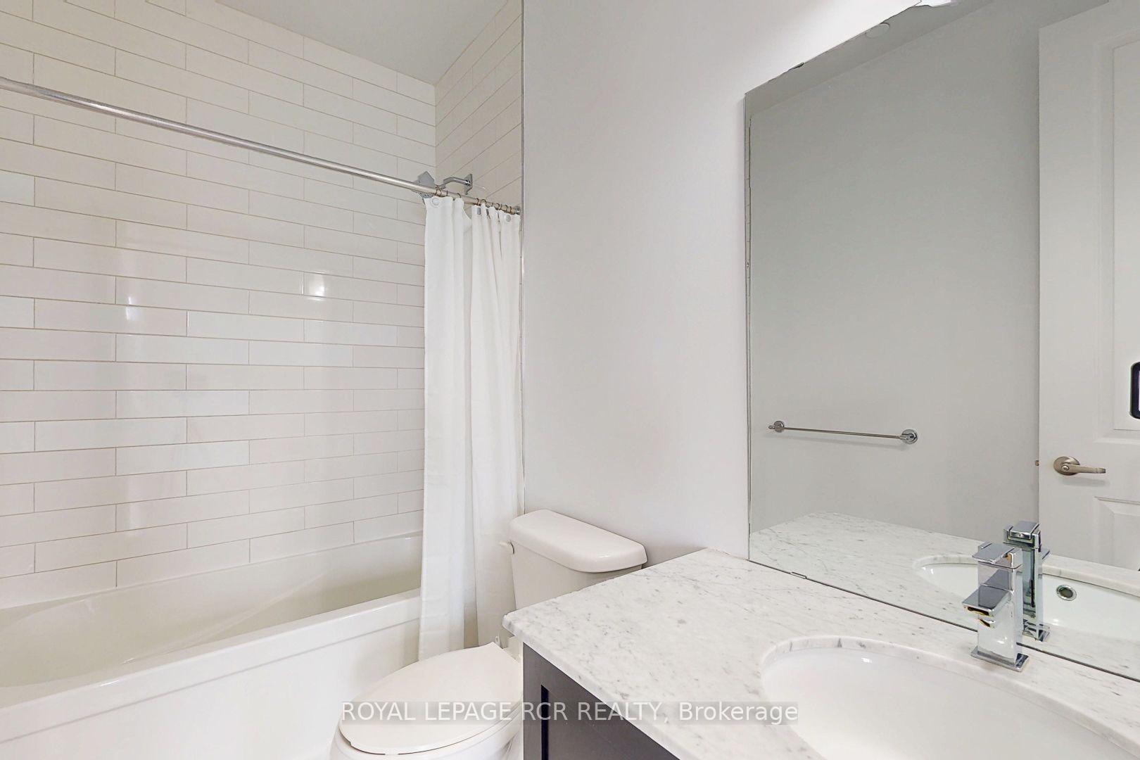 Photo 23 of Unit 707, 15277 Yonge Street, Aurora, Aurora Village — HOMEH
