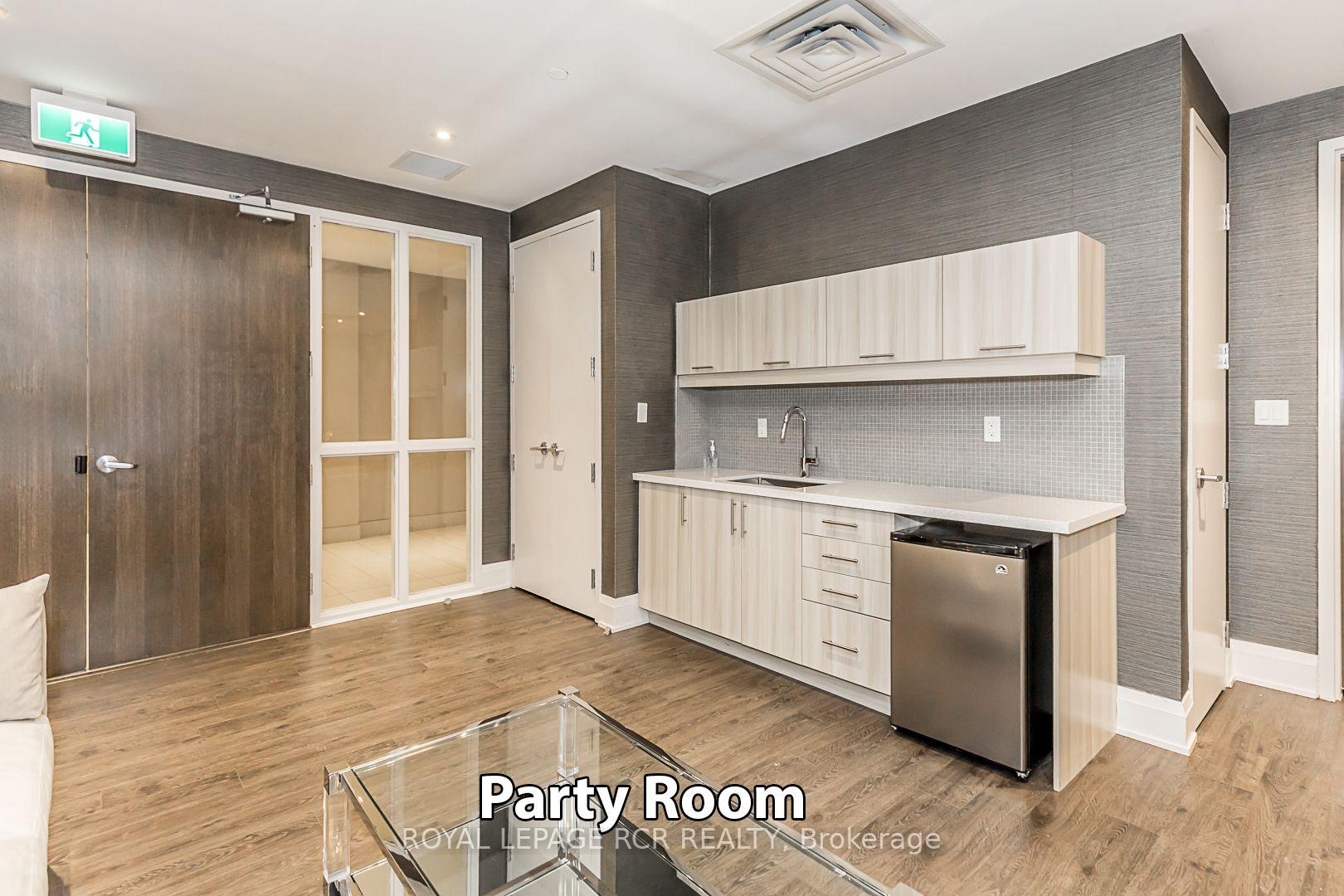 Photo 28 of Unit 707, 15277 Yonge Street, Aurora, Aurora Village — HOMEH