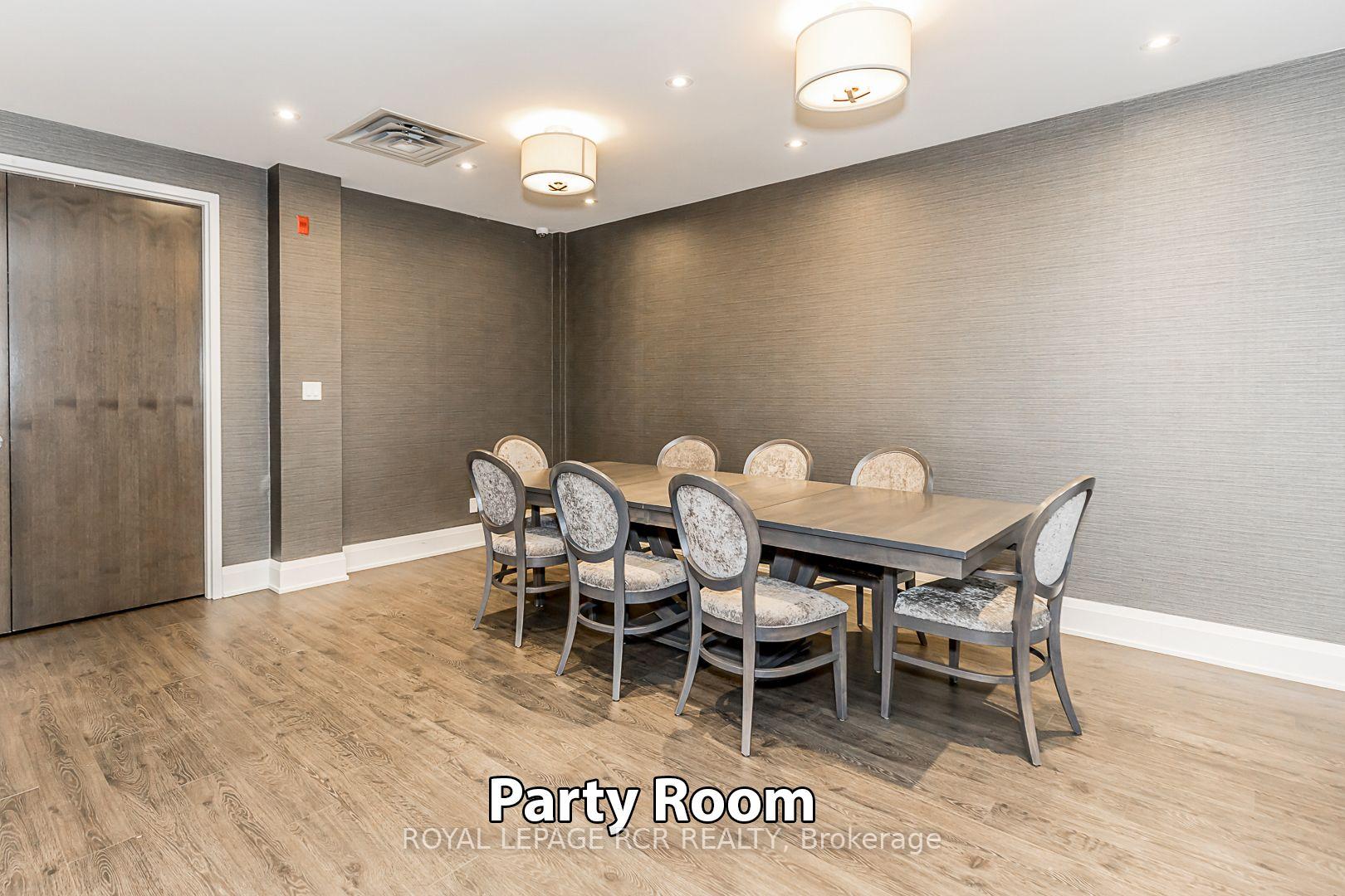 Photo 29 of Unit 707, 15277 Yonge Street, Aurora, Aurora Village — HOMEH