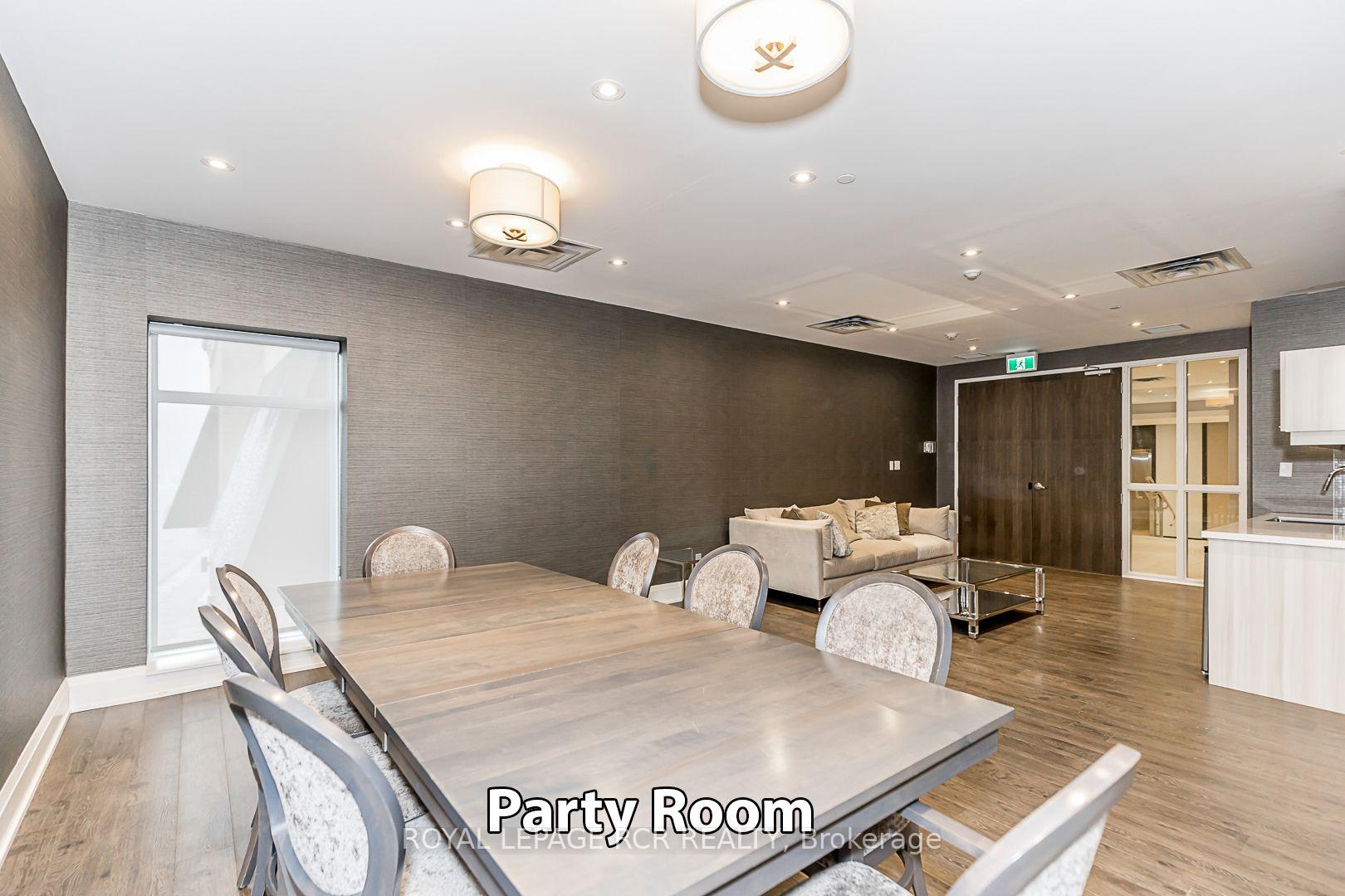 Photo 30 of Unit 707, 15277 Yonge Street, Aurora, Aurora Village — HOMEH