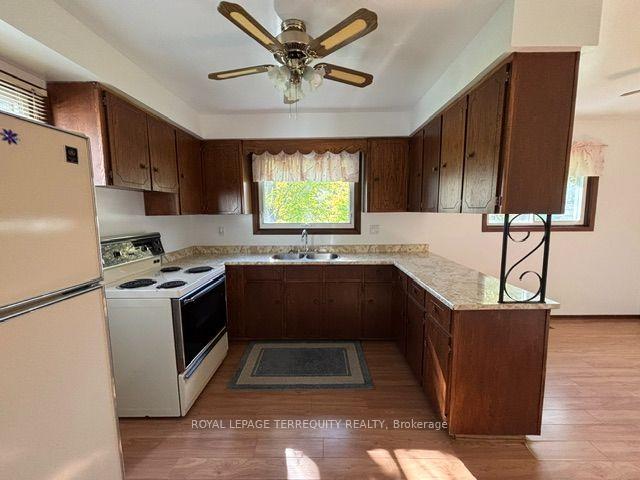 Photo 8 of 320 Myrtle Road E, Whitby, Rural Whitby — HOMEH