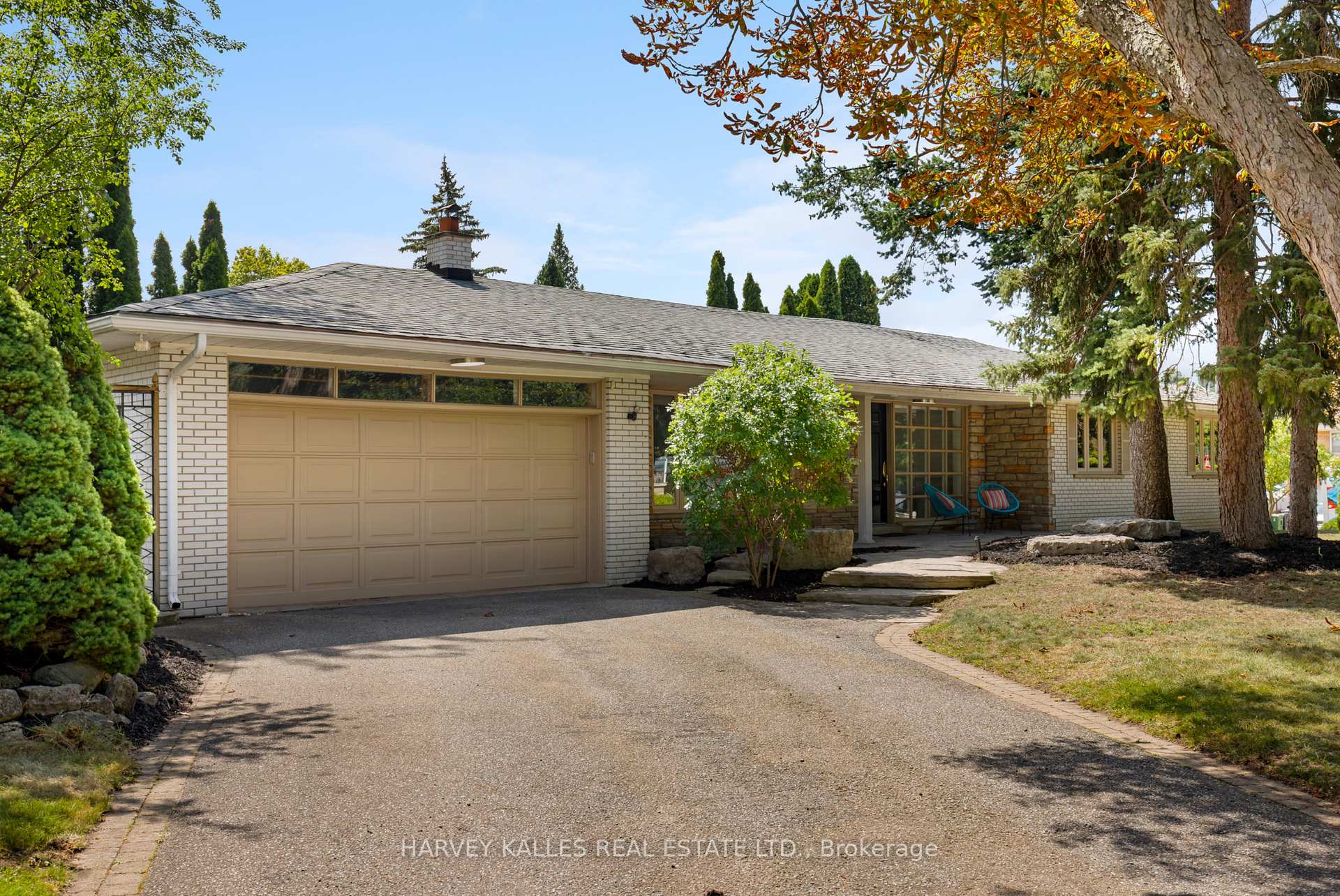 Photo of 215 Edenbridge Drive