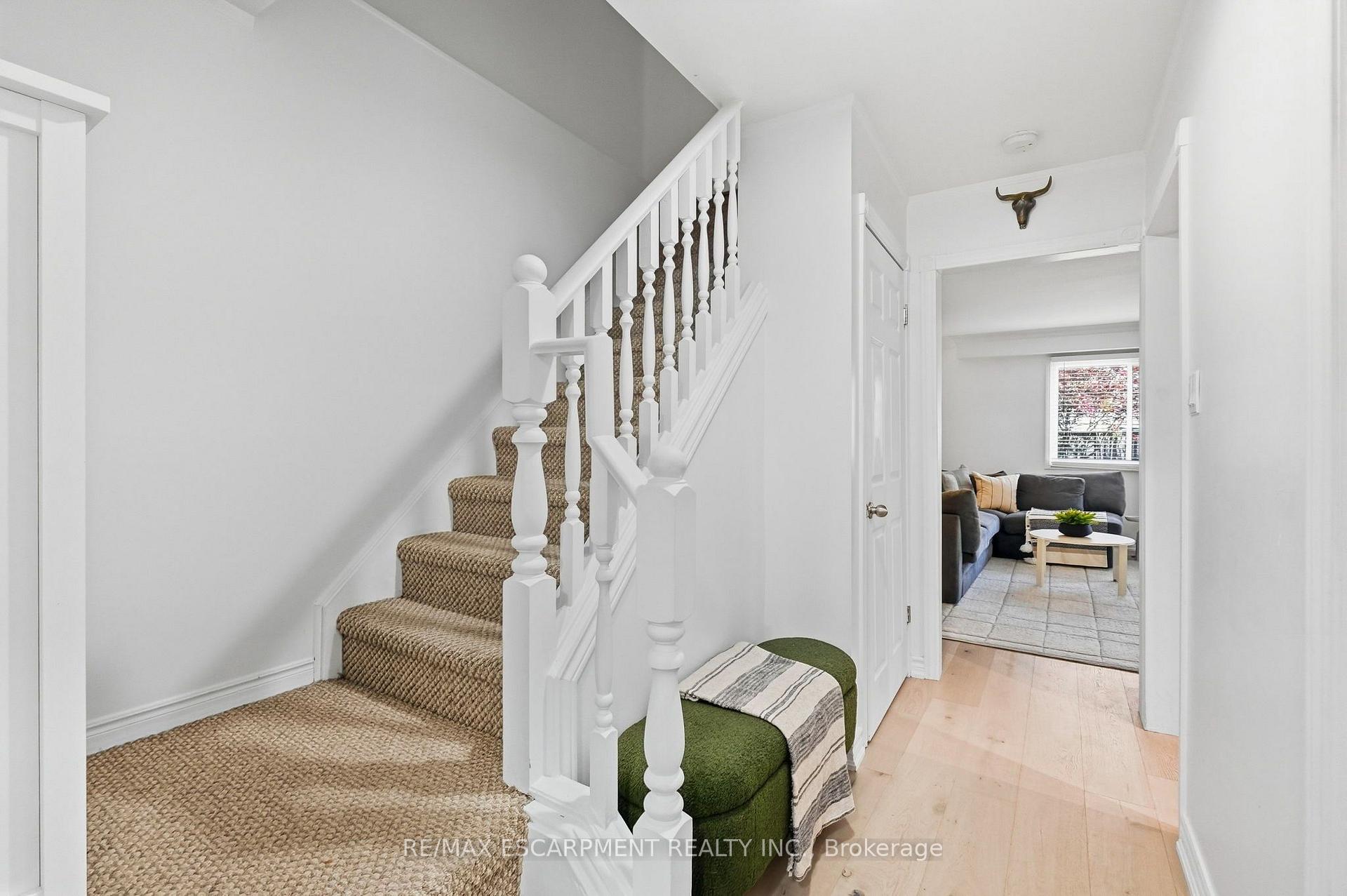 Photo 6 of 37 Bayview Drive, Grimsby, Grimsby Beach — HOMEH
