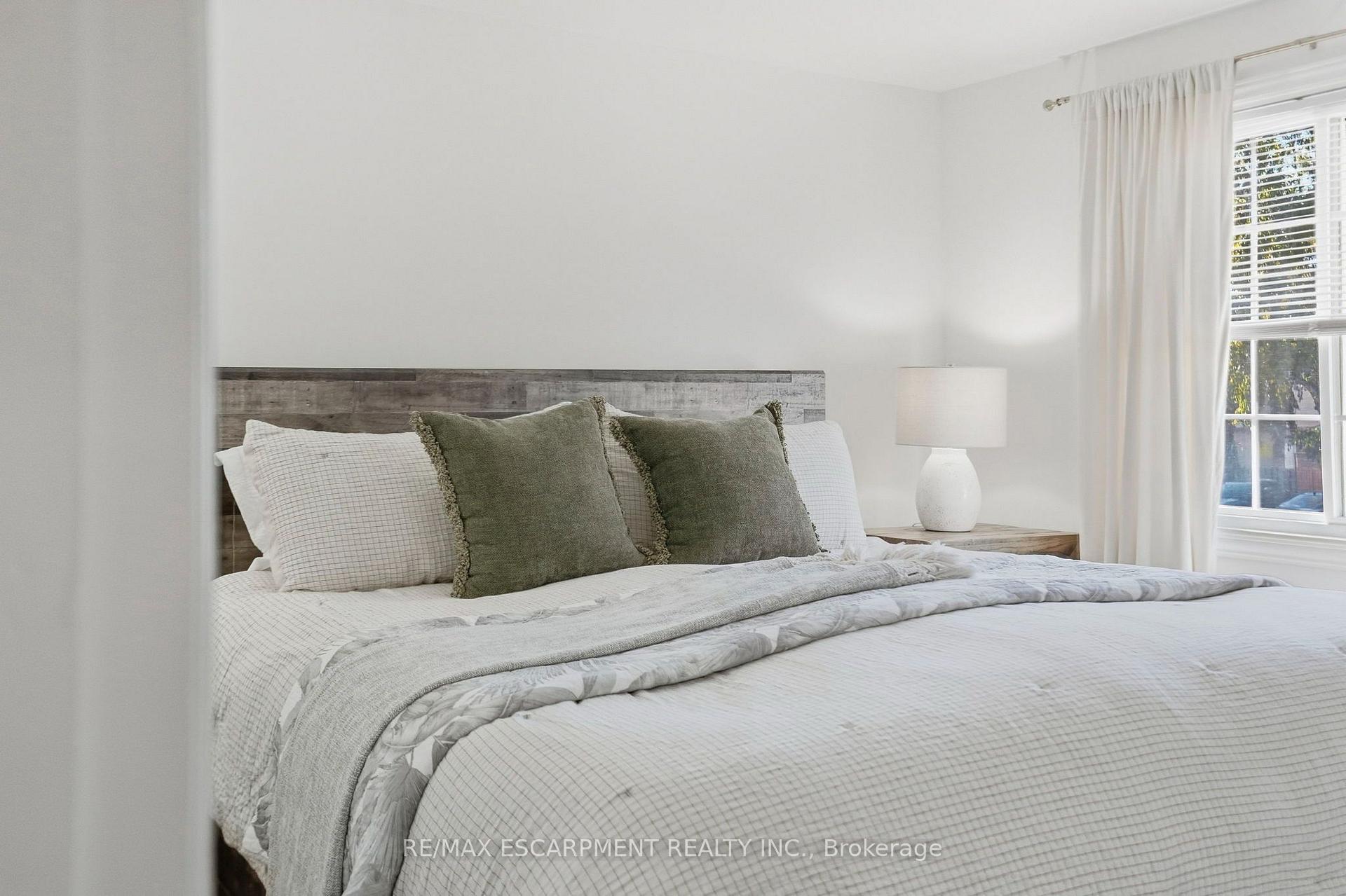 Photo 20 of 37 Bayview Drive, Grimsby, Grimsby Beach — HOMEH