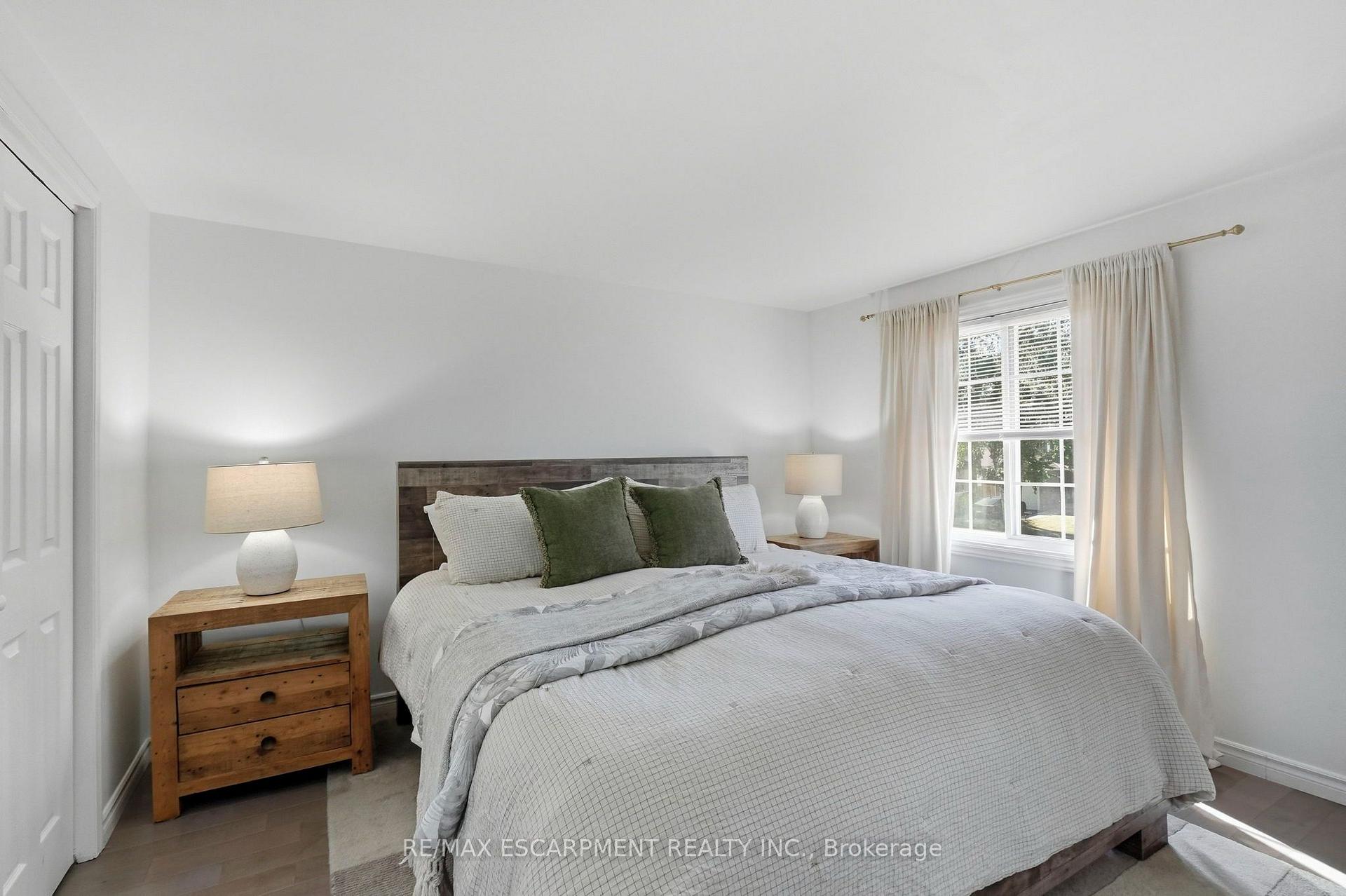 Photo 21 of 37 Bayview Drive, Grimsby, Grimsby Beach — HOMEH