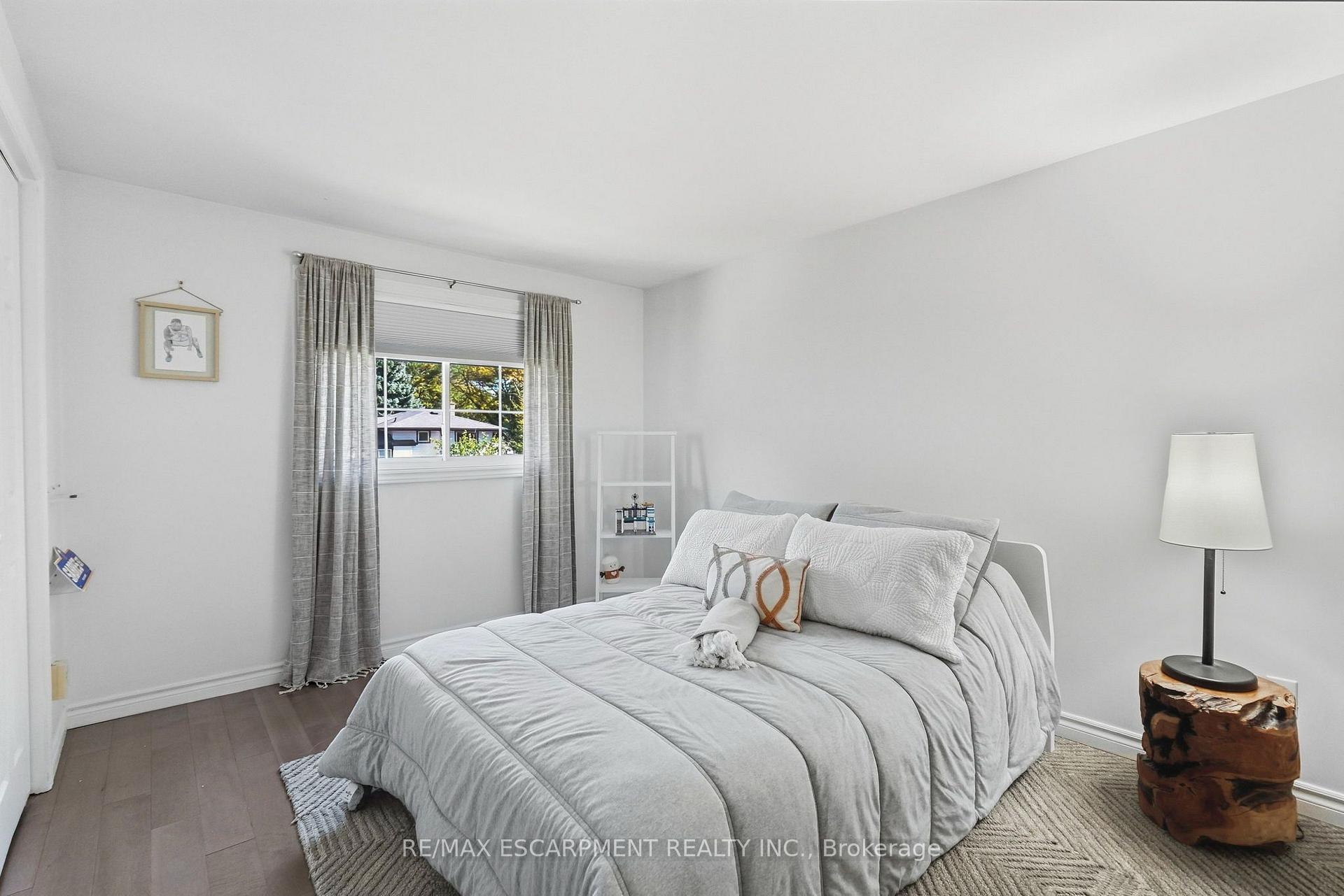 Photo 24 of 37 Bayview Drive, Grimsby, Grimsby Beach — HOMEH