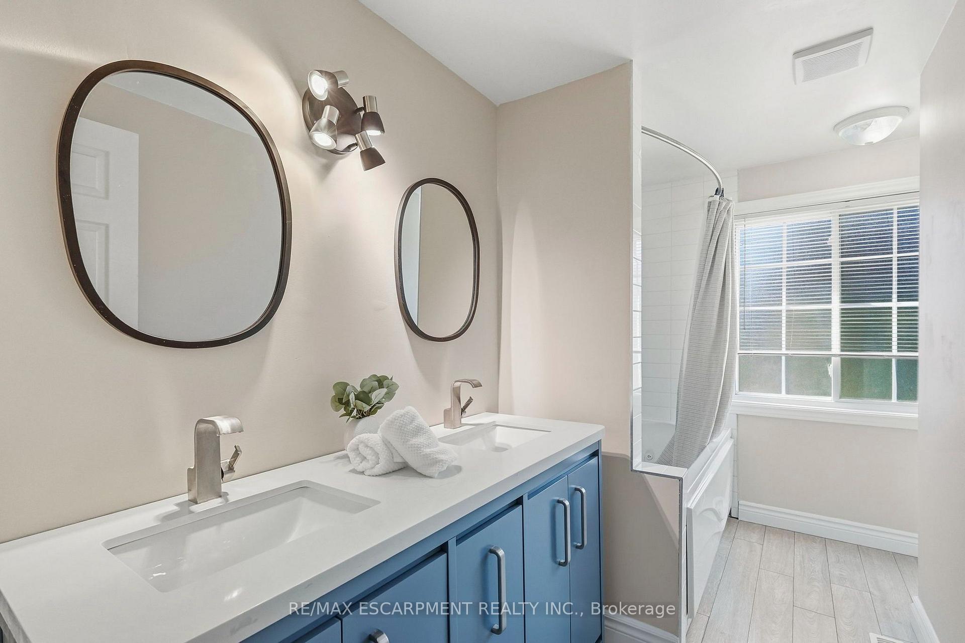 Photo 28 of 37 Bayview Drive, Grimsby, Grimsby Beach — HOMEH