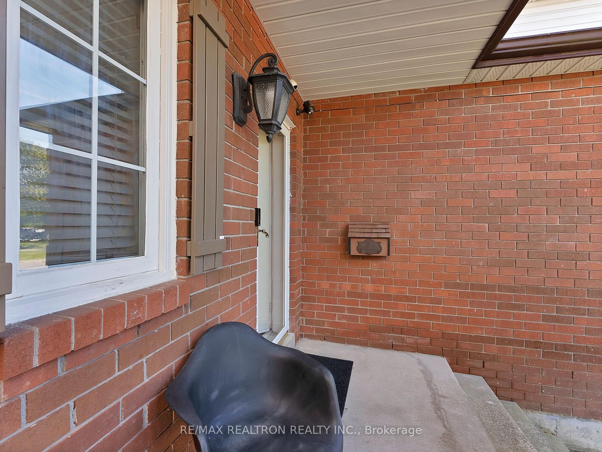 Photo 3 of 83 Crawforth Street, Whitby, Pringle Creek — HOMEH