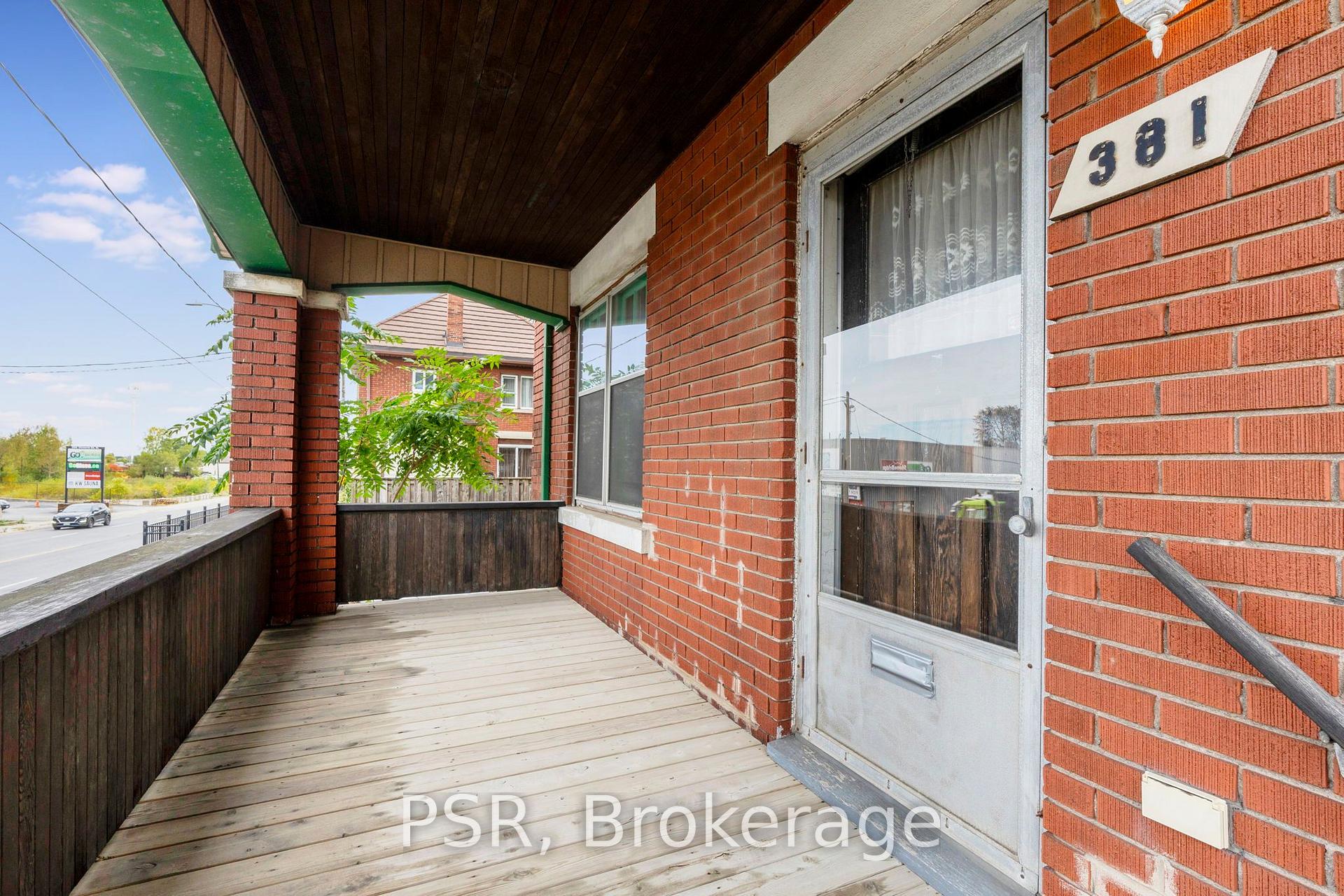 Photo 2 of 381 Victoria Avenue N, Kitchener, Civic Centre — HOMEH