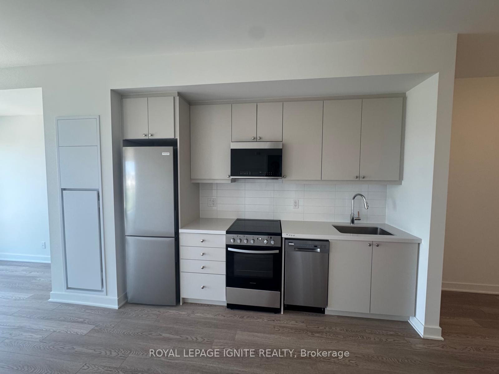 Photo 7 of Unit 627, 51 Clarington Boulevard, Clarington, Bowmanville — HOMEH