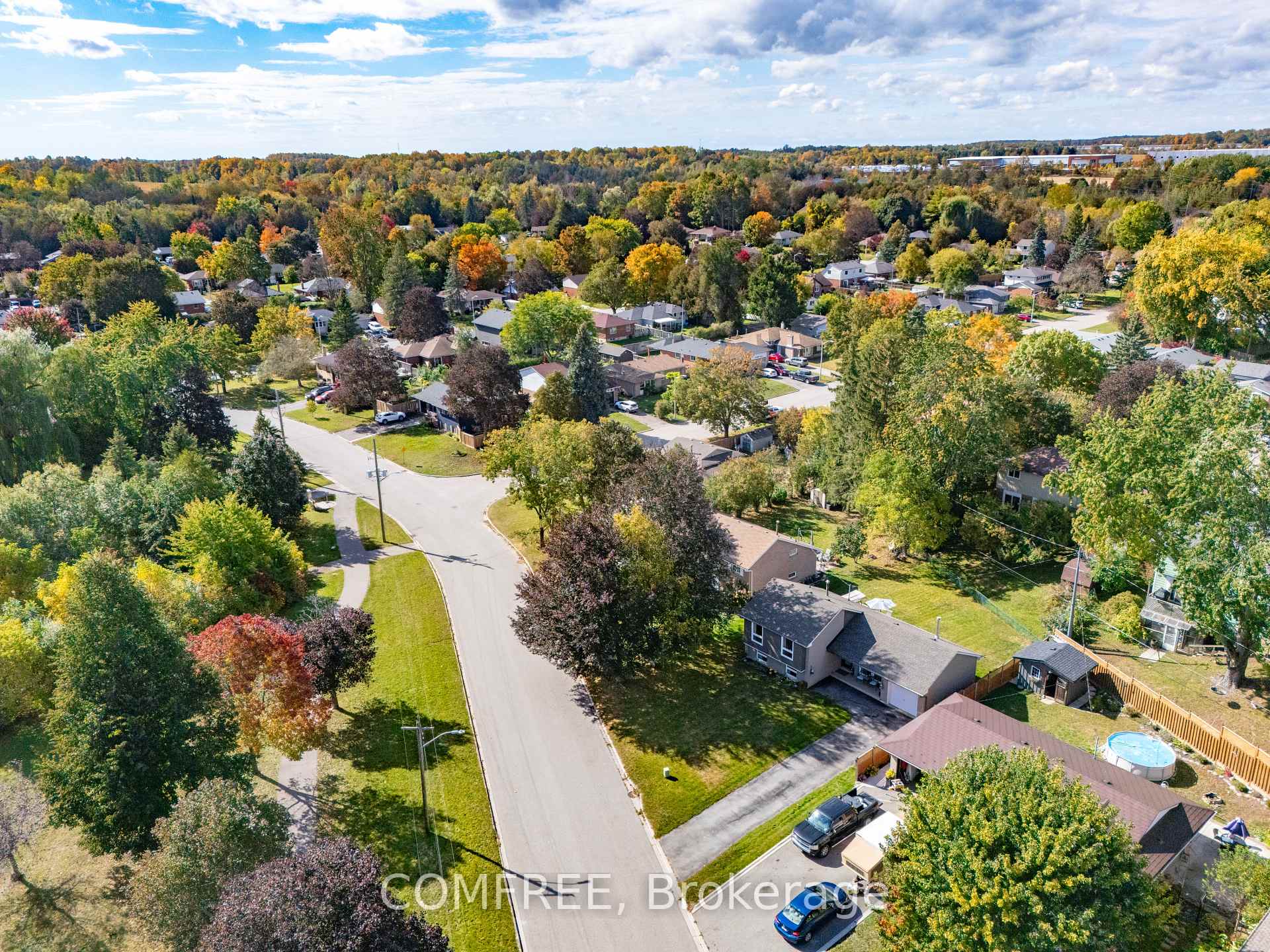 Photo 41 of 73 Elizabeth Drive, Halton Hills, Acton — HOMEH