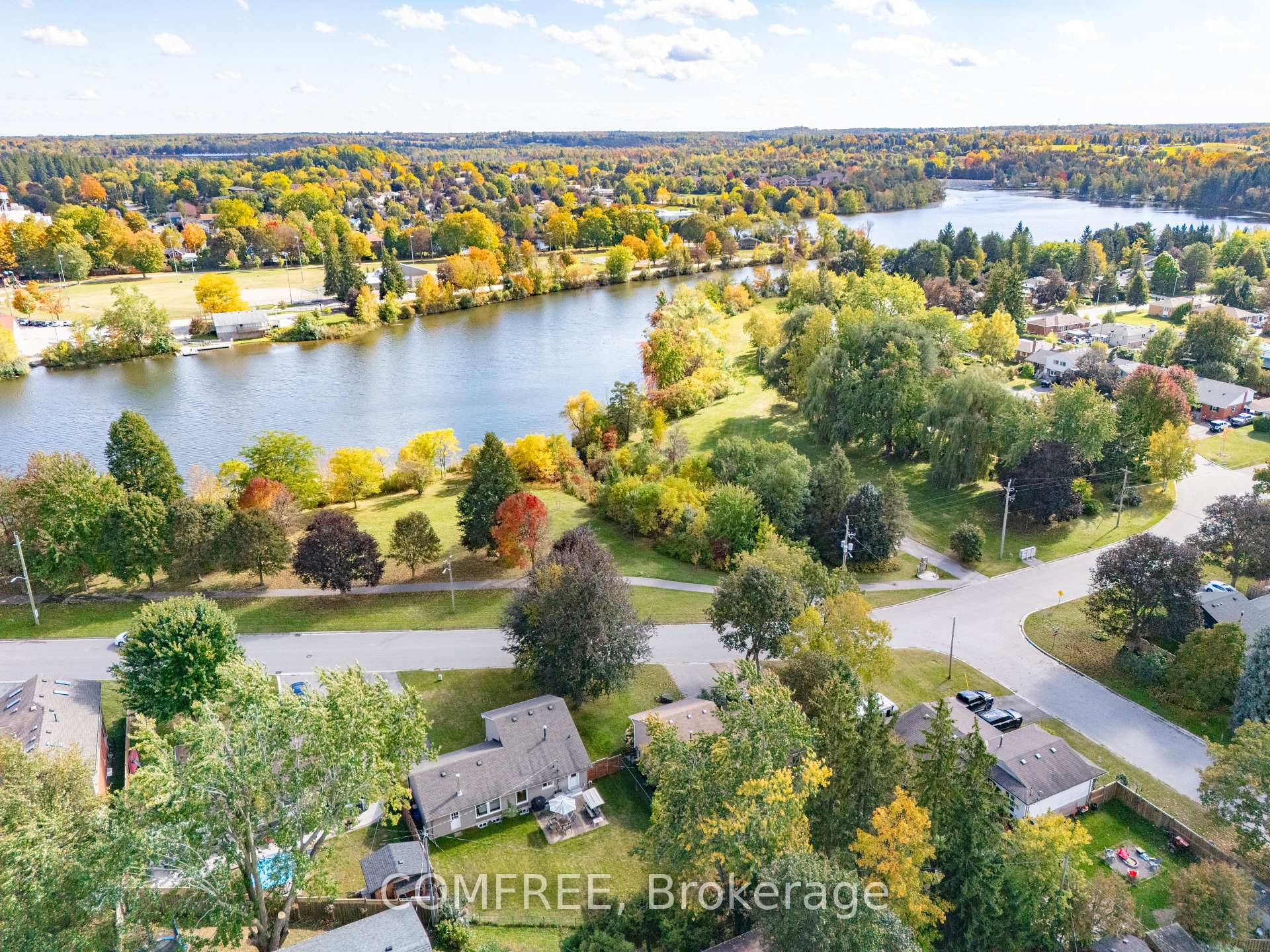 Photo 42 of 73 Elizabeth Drive, Halton Hills, Acton — HOMEH