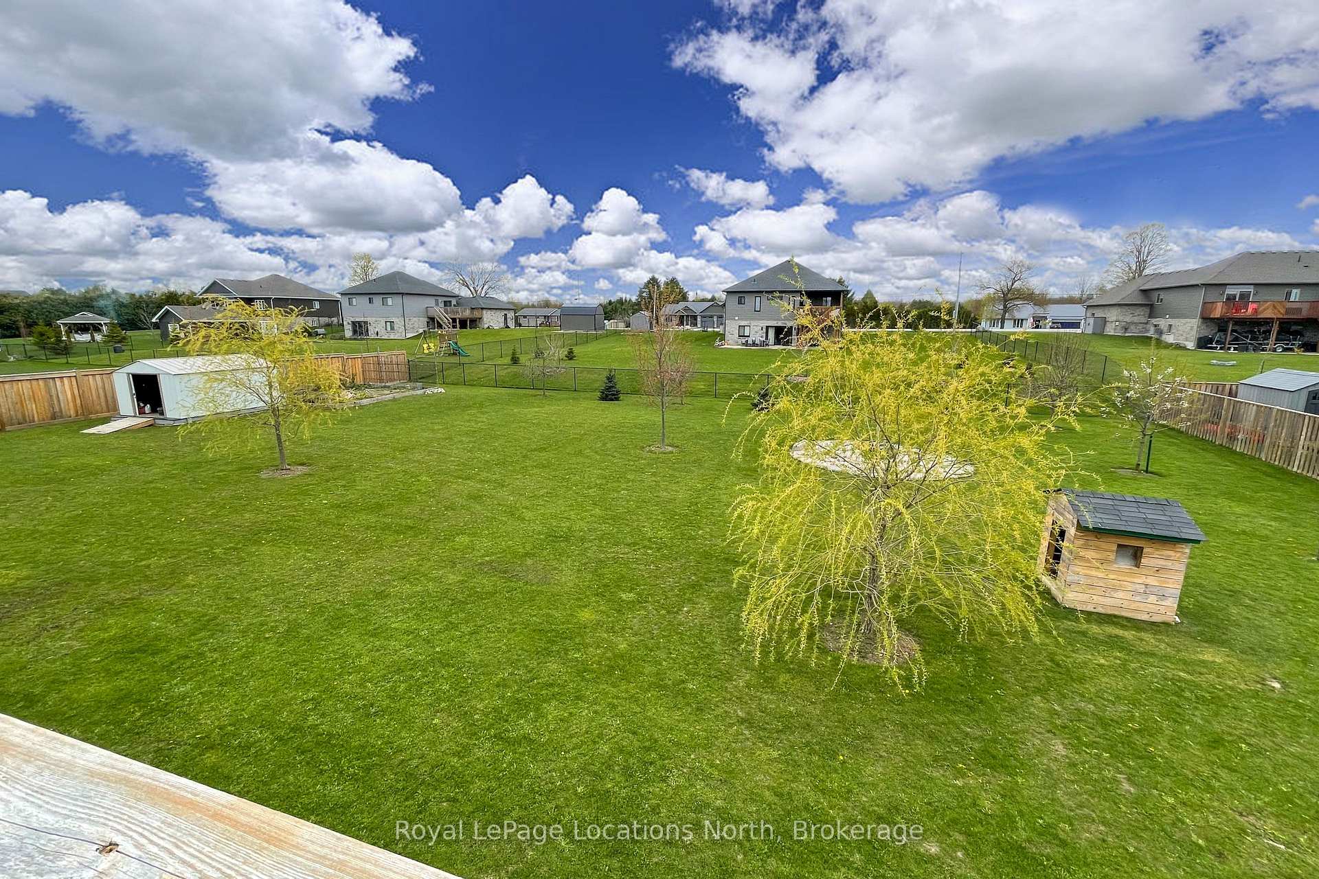 Photo 5 of 204 Mactay Drive, Chatsworth — HOMEH