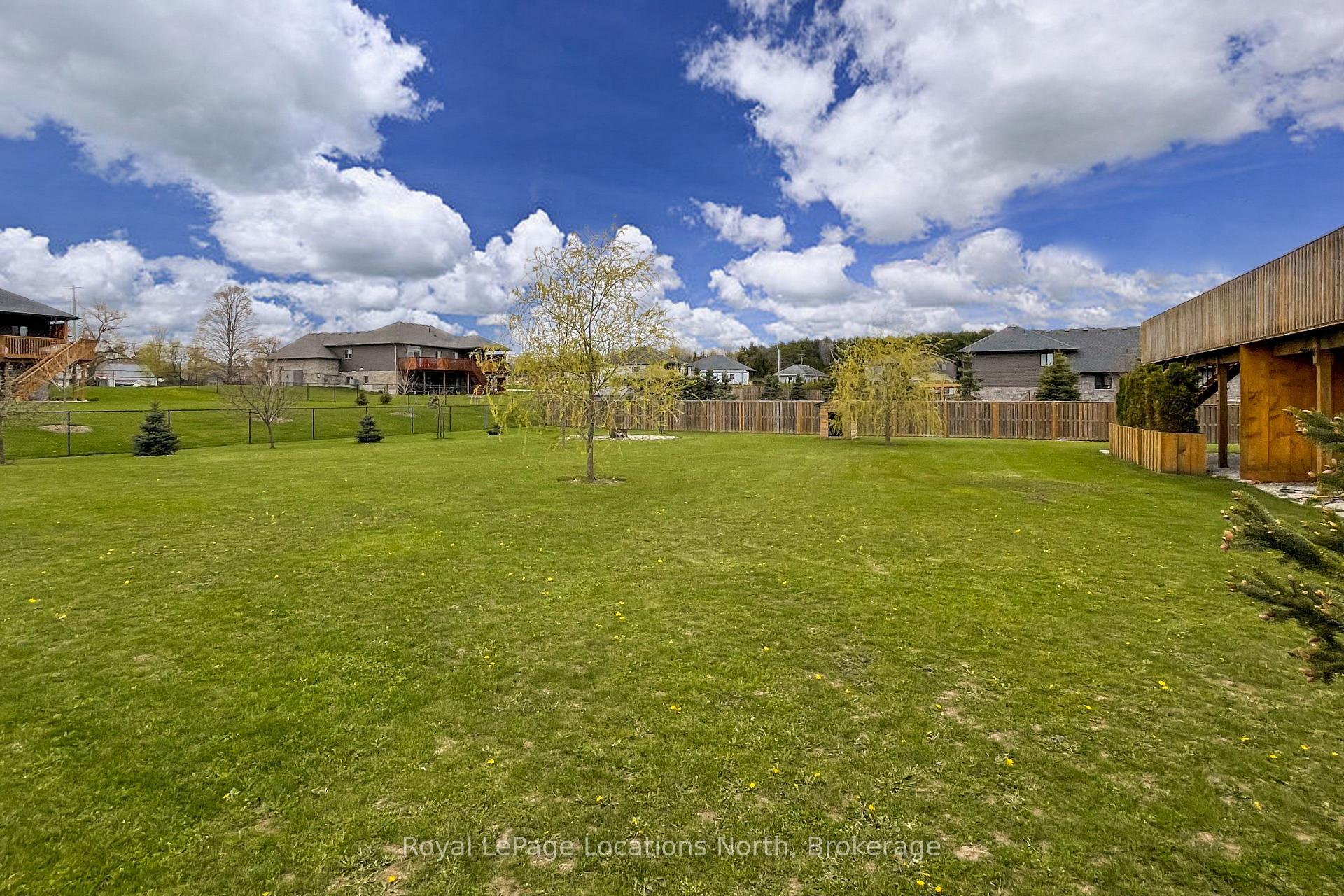 Photo 6 of 204 Mactay Drive, Chatsworth — HOMEH