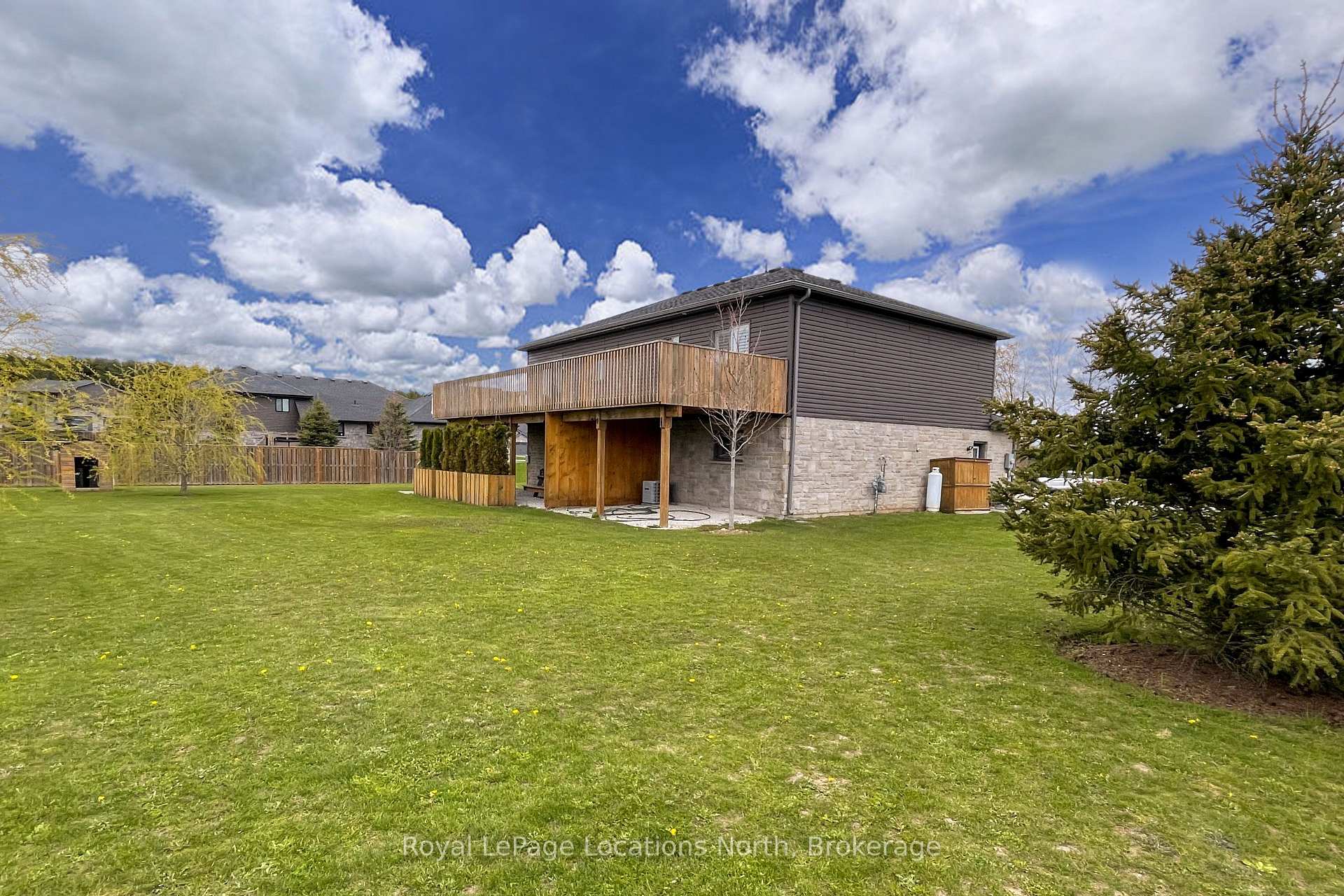 Photo 7 of 204 Mactay Drive, Chatsworth — HOMEH