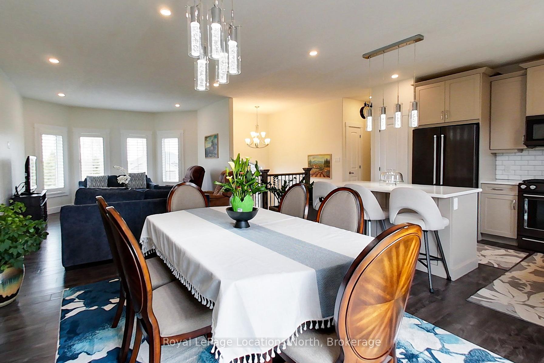 Photo 18 of 204 Mactay Drive, Chatsworth — HOMEH