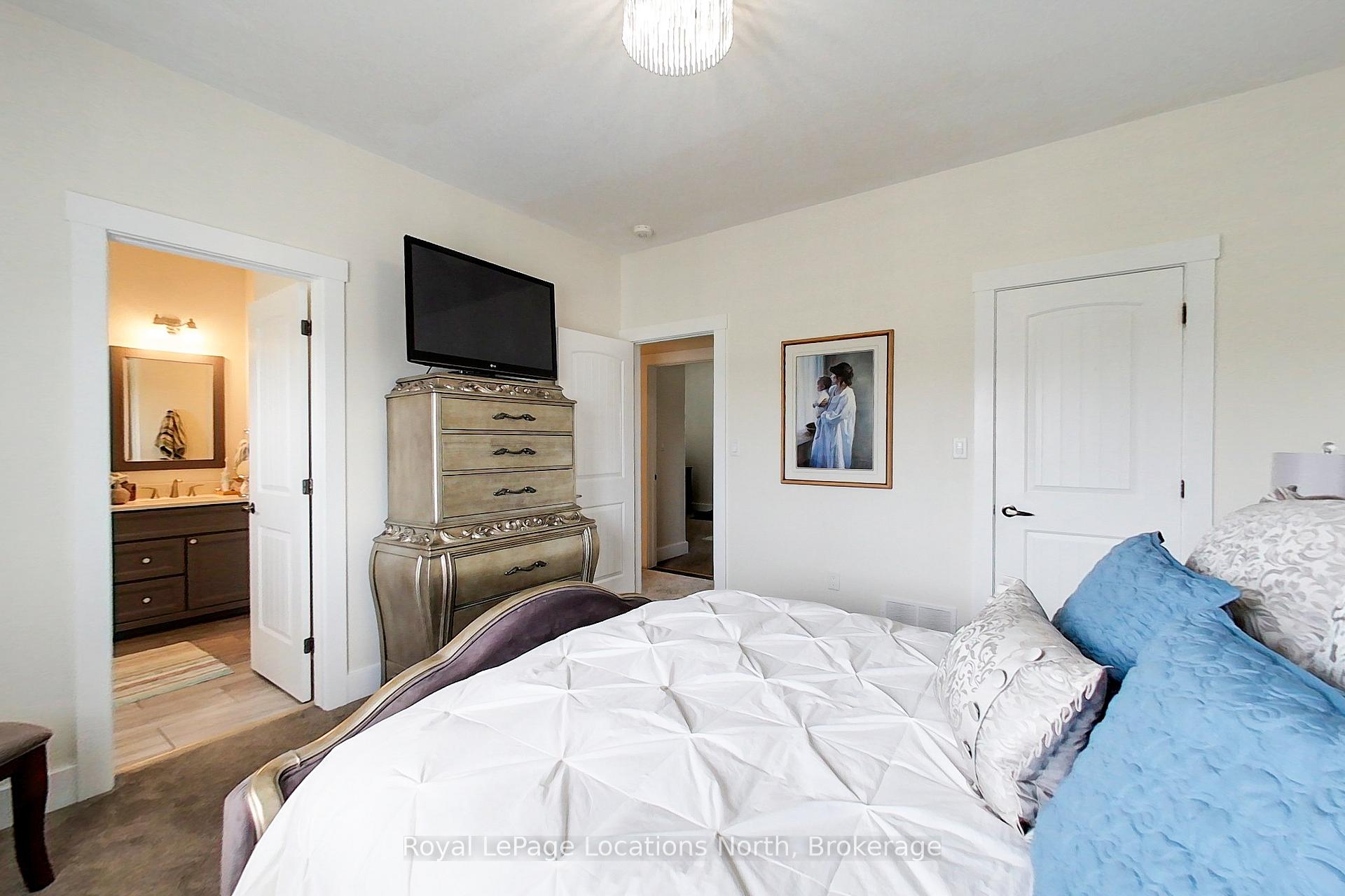 Photo 29 of 204 Mactay Drive, Chatsworth — HOMEH