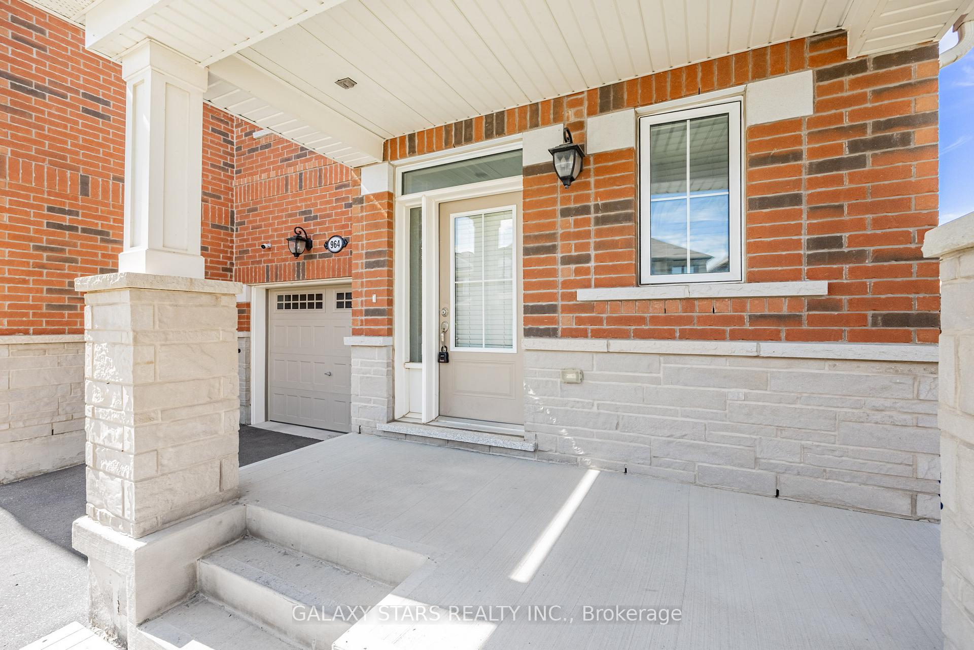 Photo 4 of 964 Cherry Court, Milton, Cobban — HOMEH