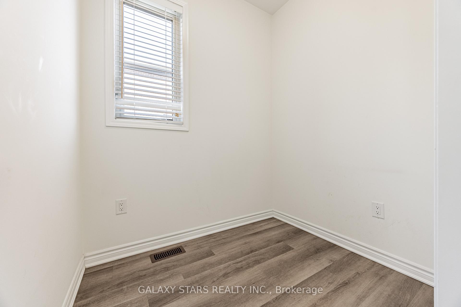Photo 6 of 964 Cherry Court, Milton, Cobban — HOMEH