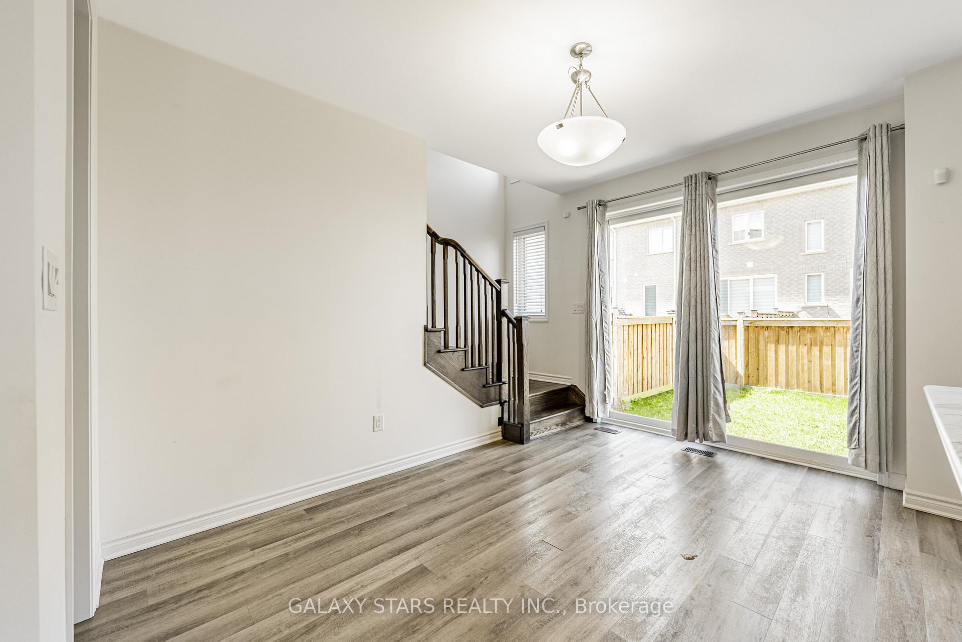 Photo 13 of 964 Cherry Court, Milton, Cobban — HOMEH