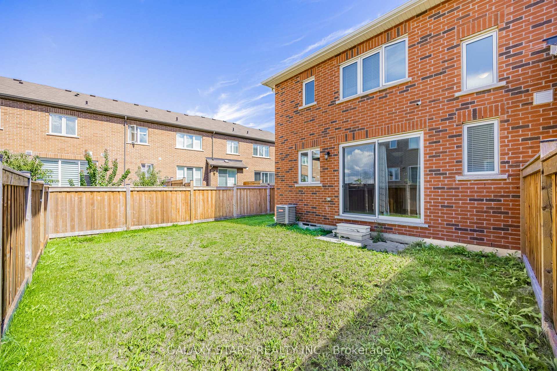 Photo 32 of 964 Cherry Court, Milton, Cobban — HOMEH