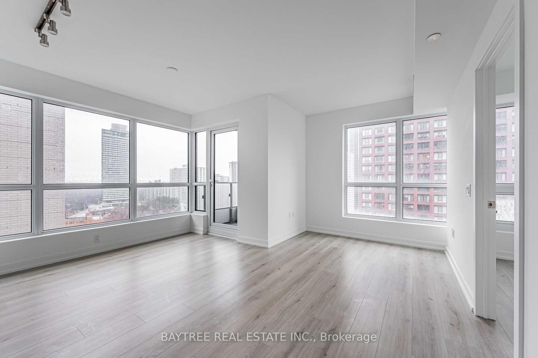 Photo of Unit 1611, 395 Bloor Street E