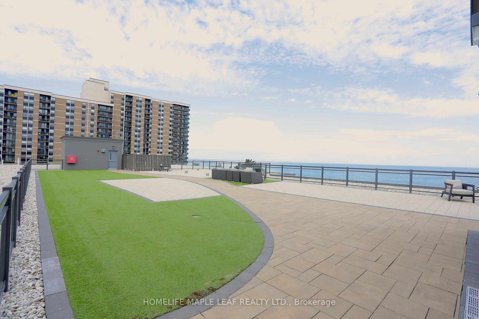 Photo 5 of Unit 418, 35 Southshore Crescent, Hamilton, Lakeshore — HOMEH