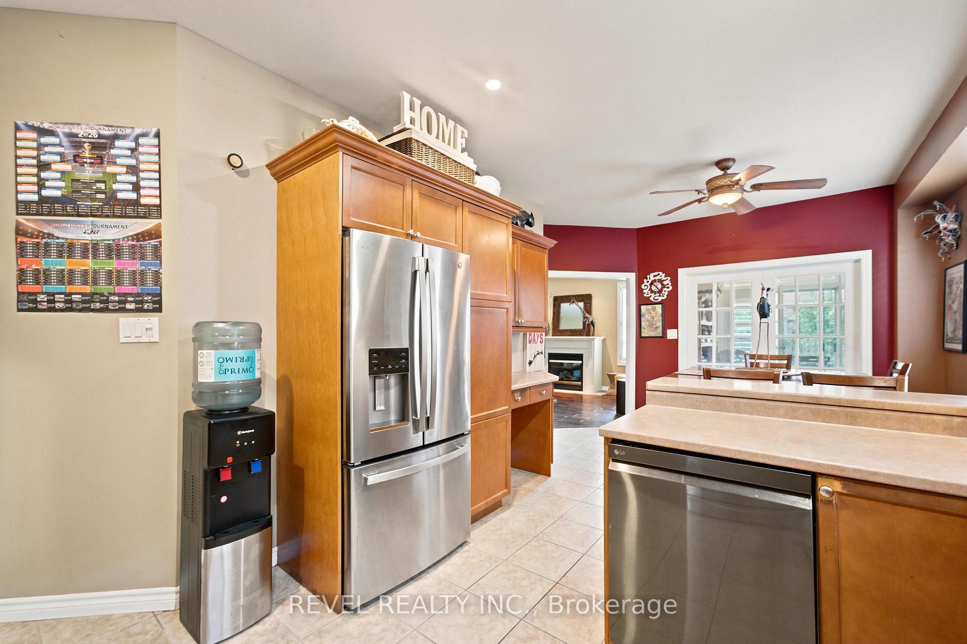 Photo 11 of 207 Valridge Drive, Hamilton, Ancaster — HOMEH