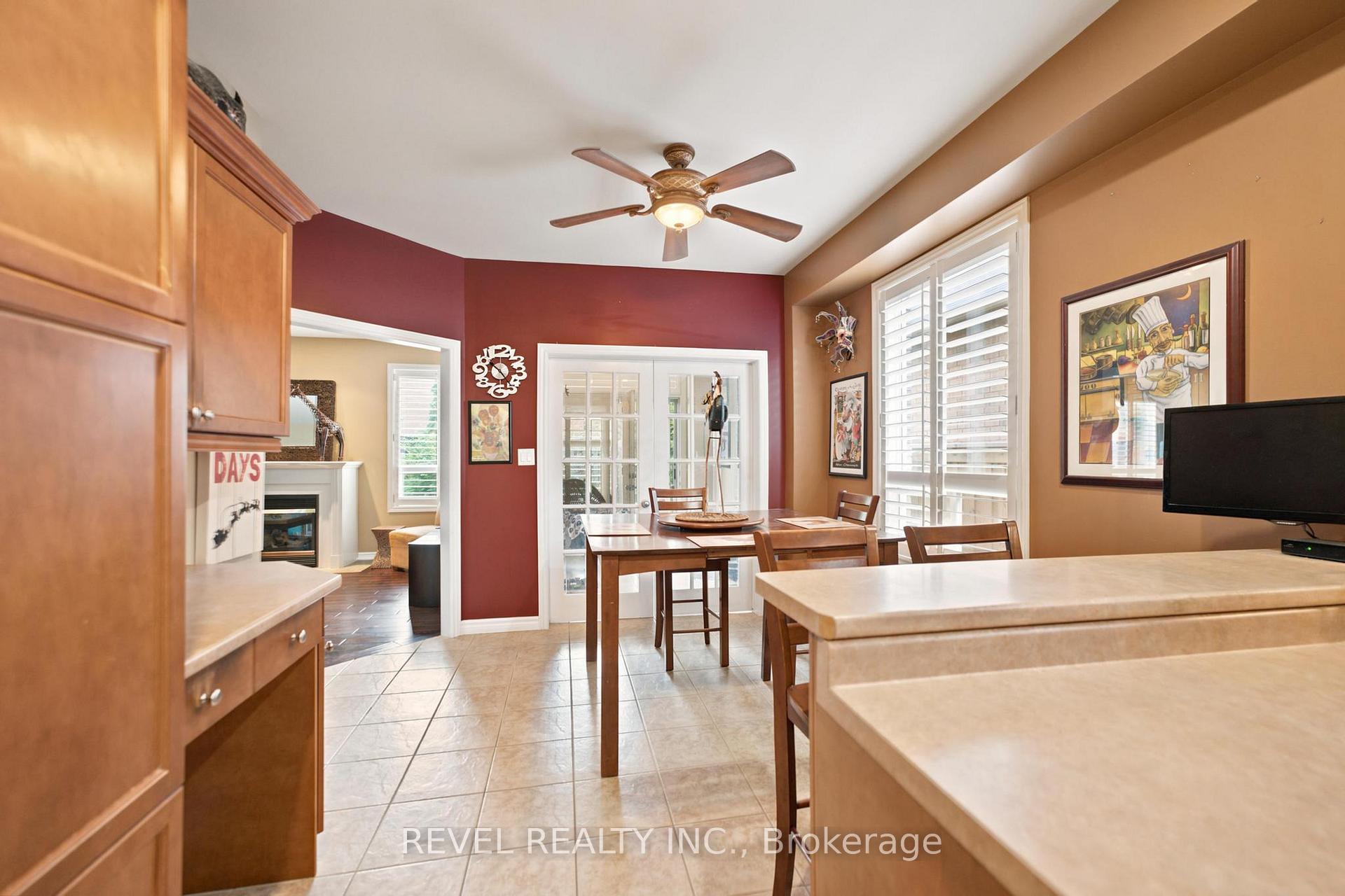 Photo 12 of 207 Valridge Drive, Hamilton, Ancaster — HOMEH