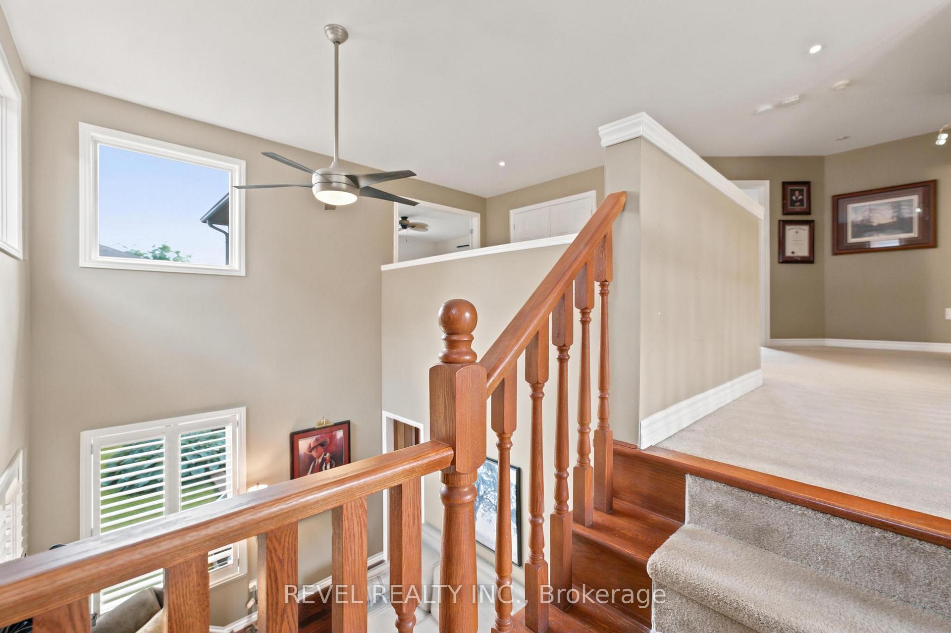 Photo 18 of 207 Valridge Drive, Hamilton, Ancaster — HOMEH